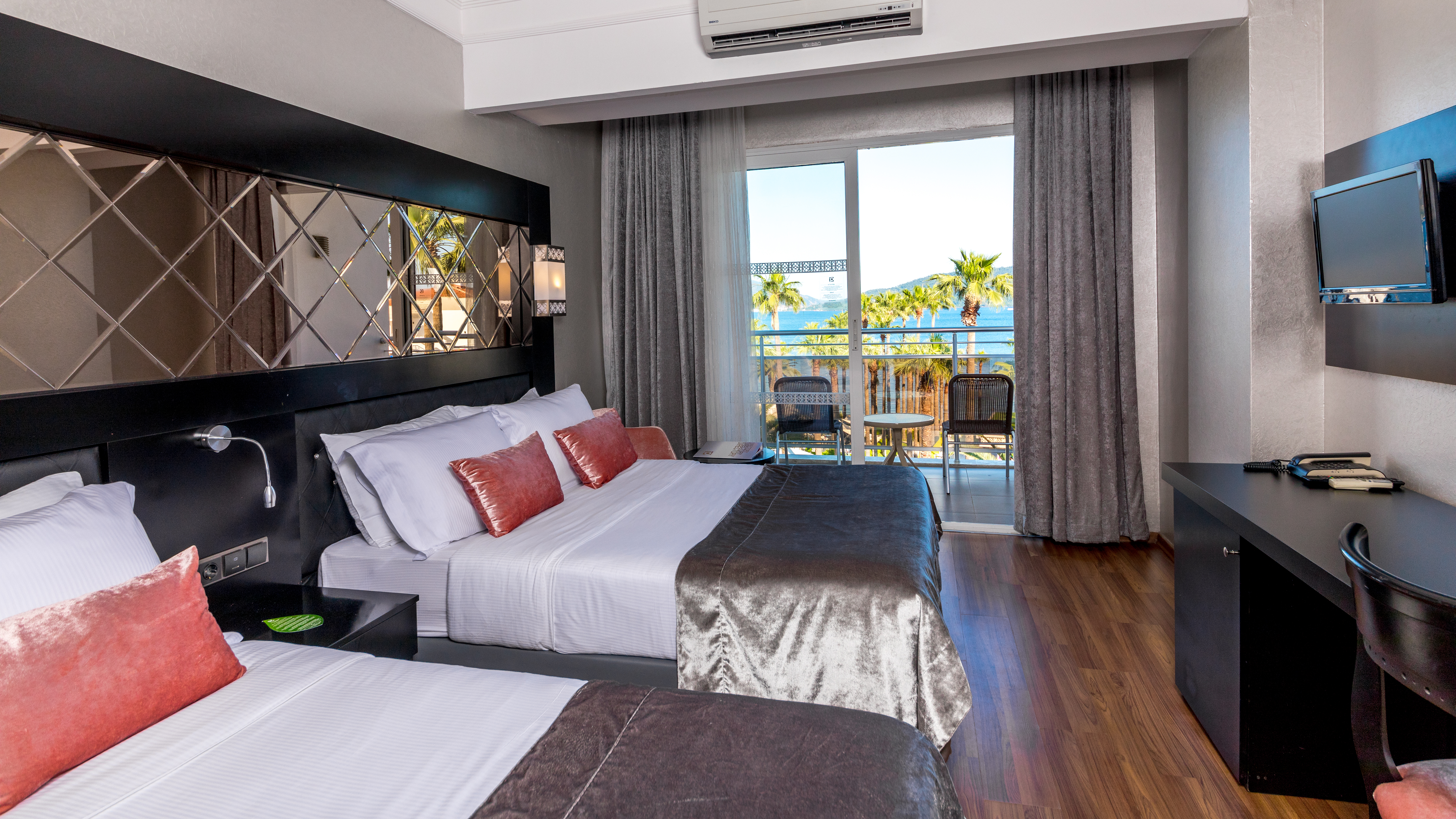 Double or Twin Sea View