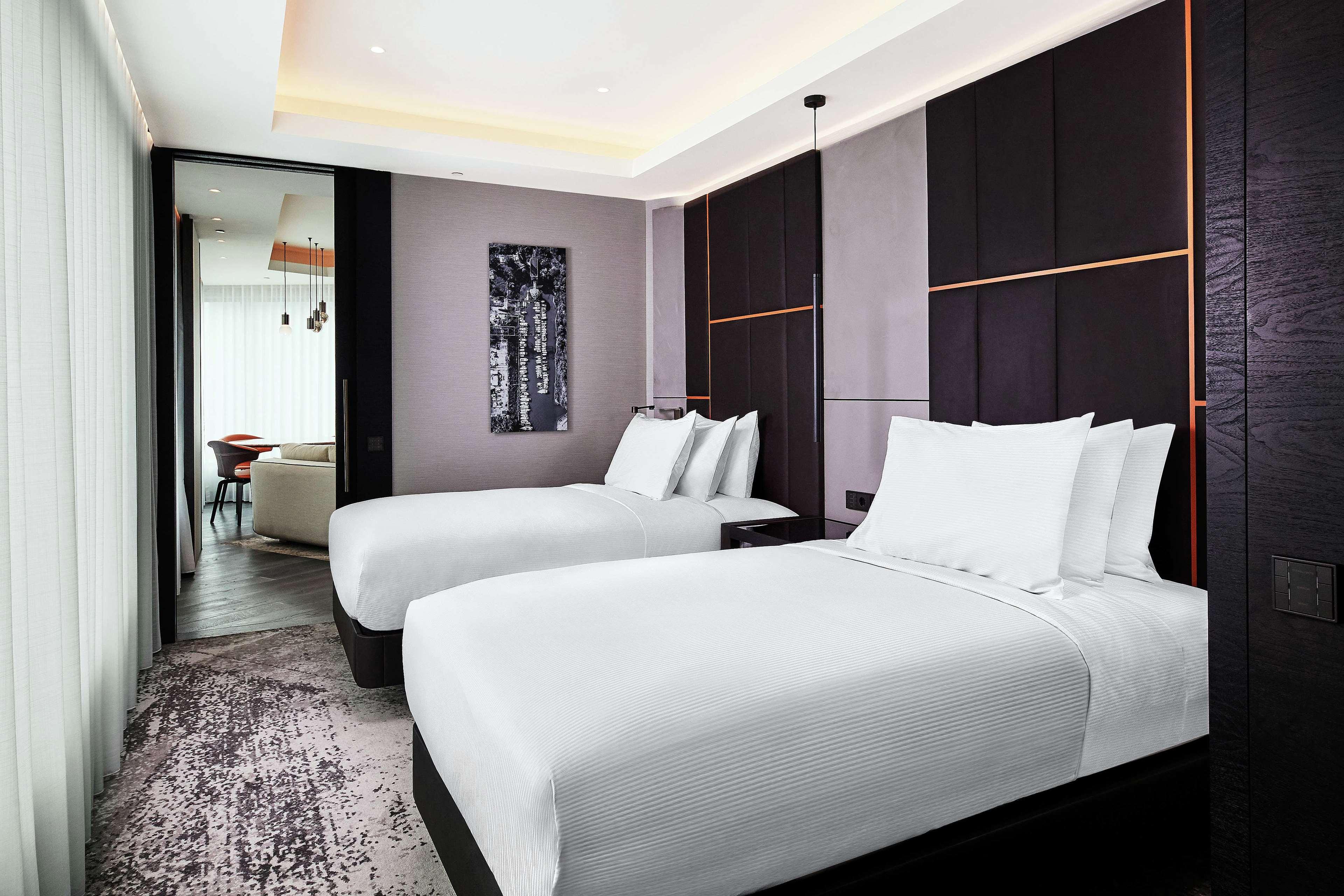 Double Executive King Bed