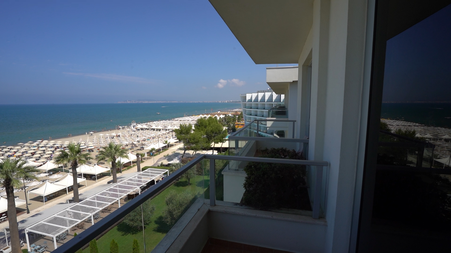 Triple Sea View One Bedroom