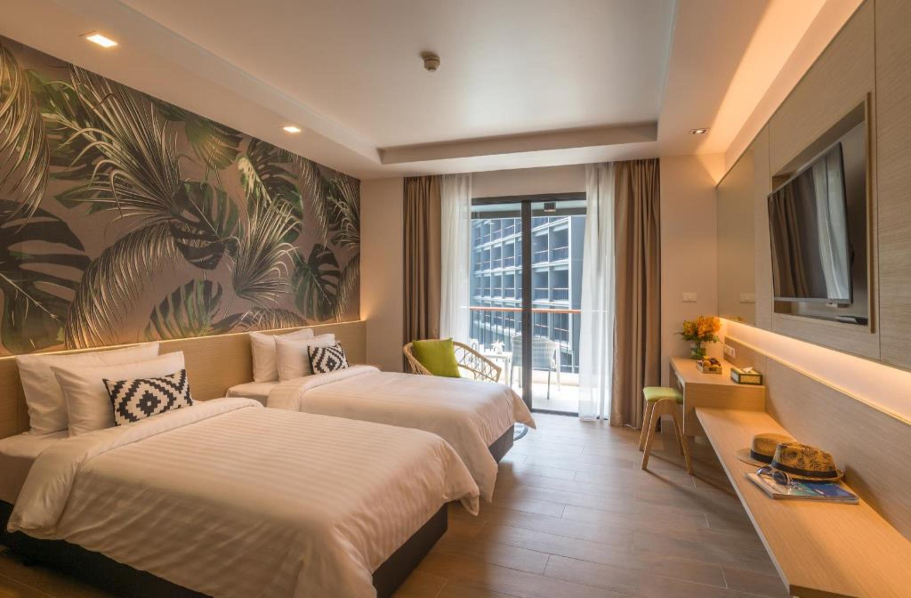 Double or Twin Deluxe Pool View