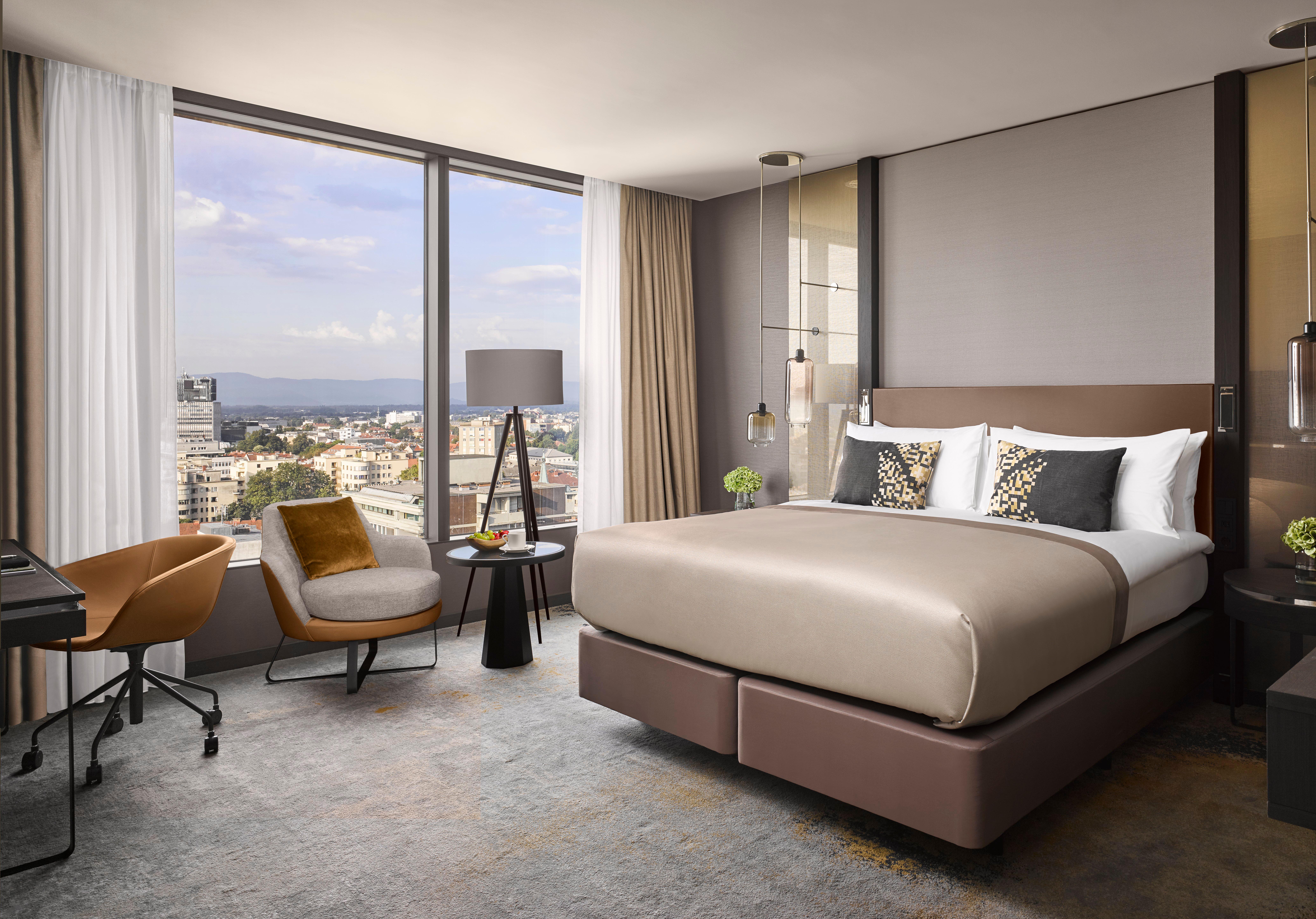 Double Classic King Bed