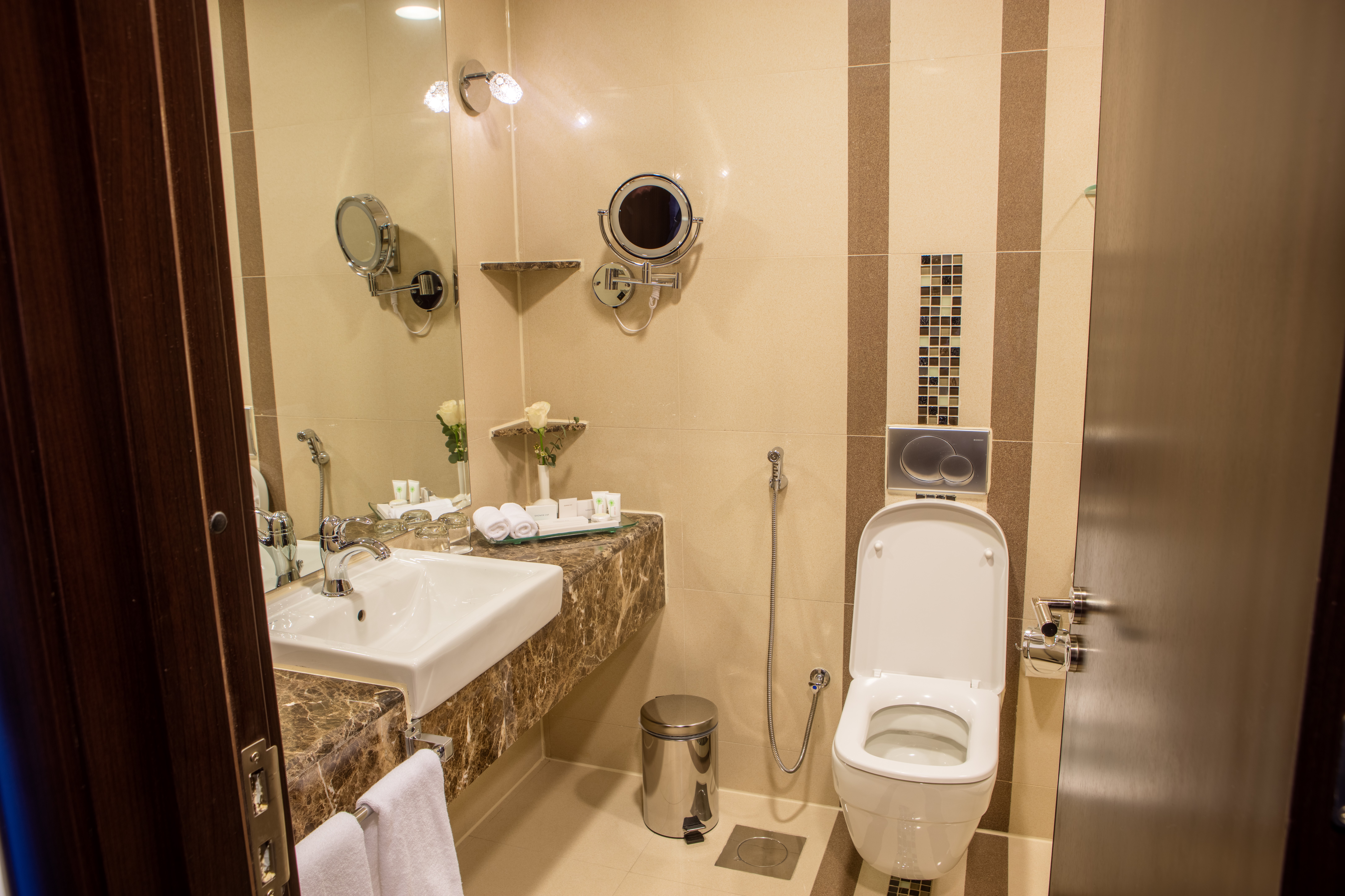 Double Single Executive