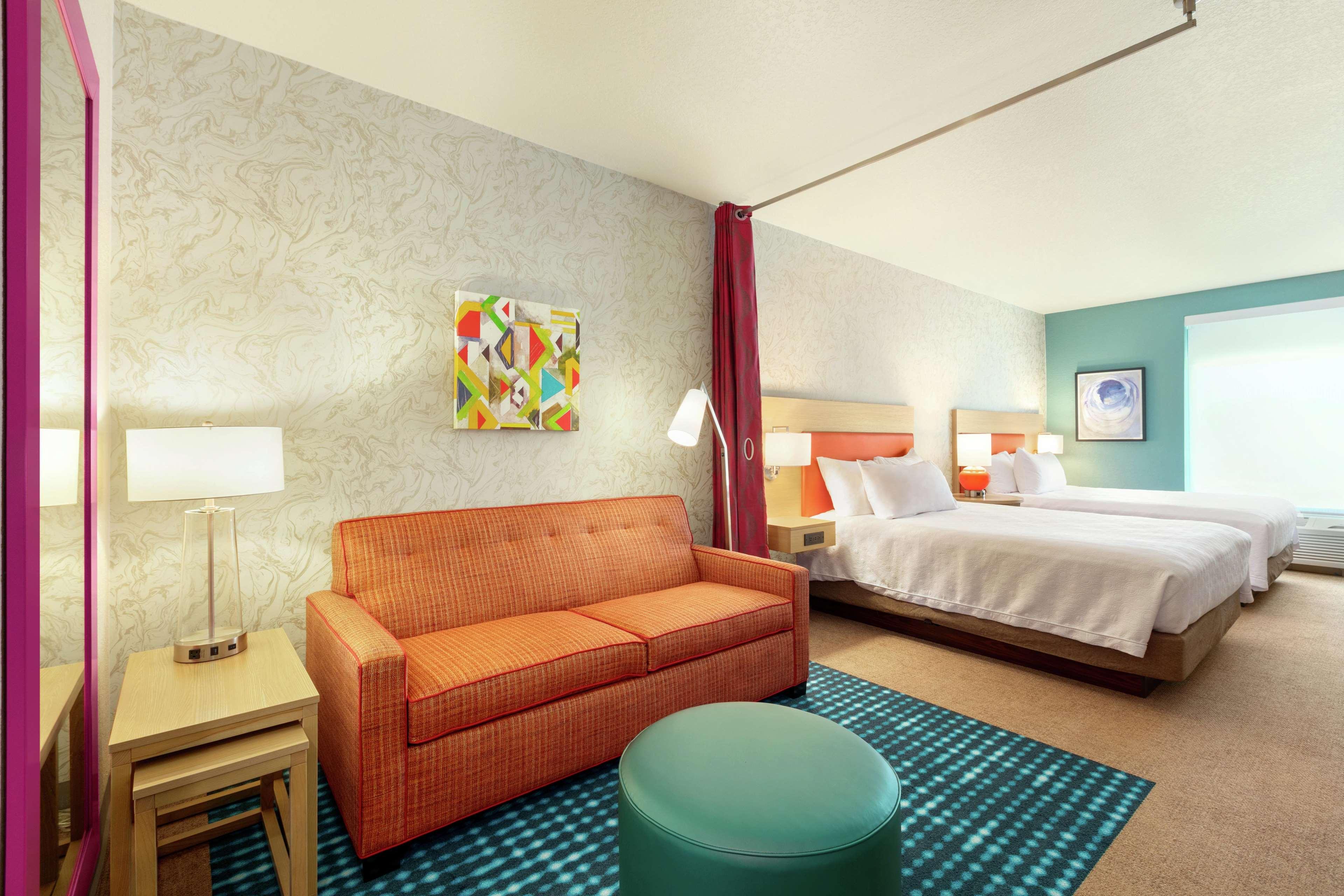 Studio Two Queen Beds