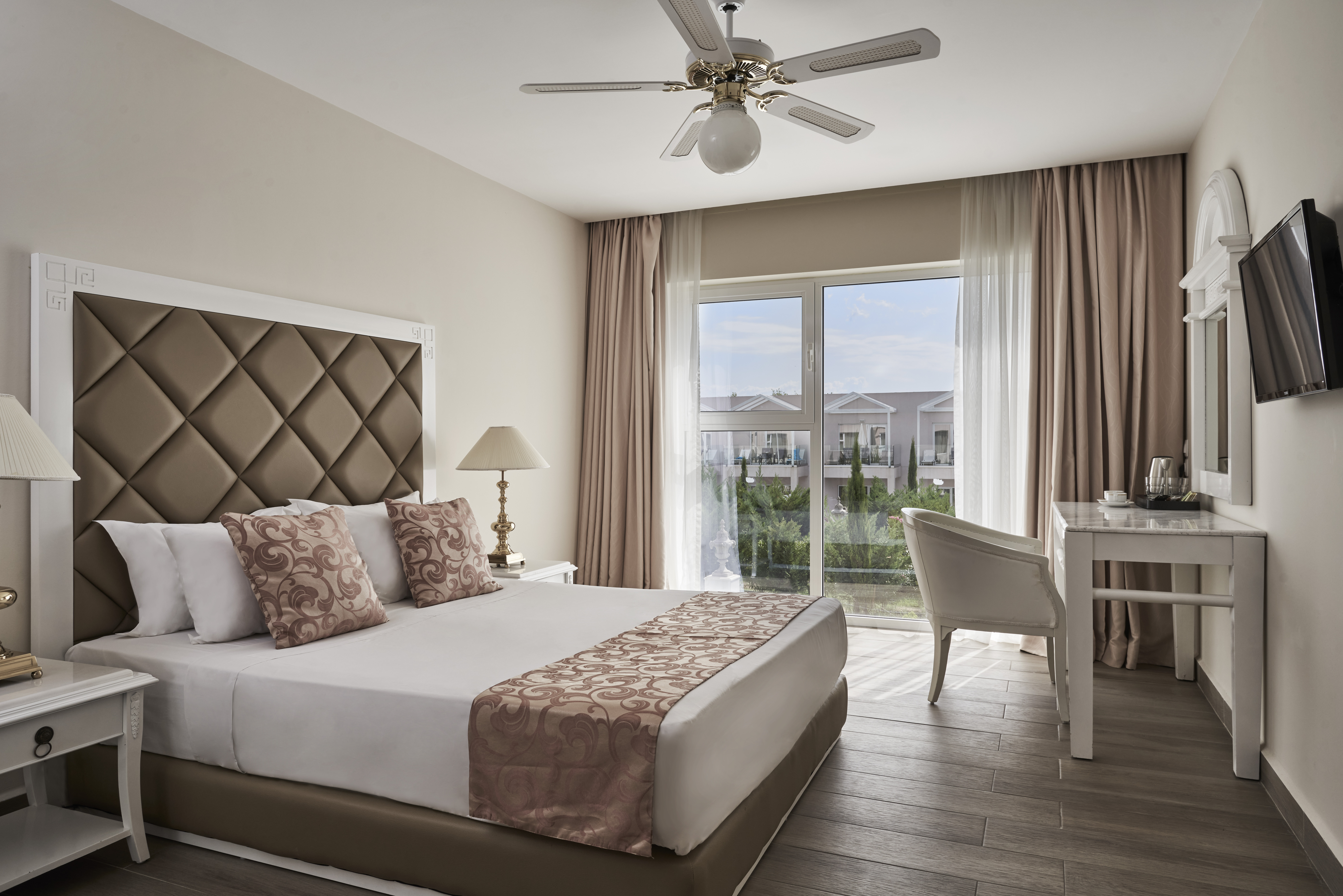 Junior Suite Pool View