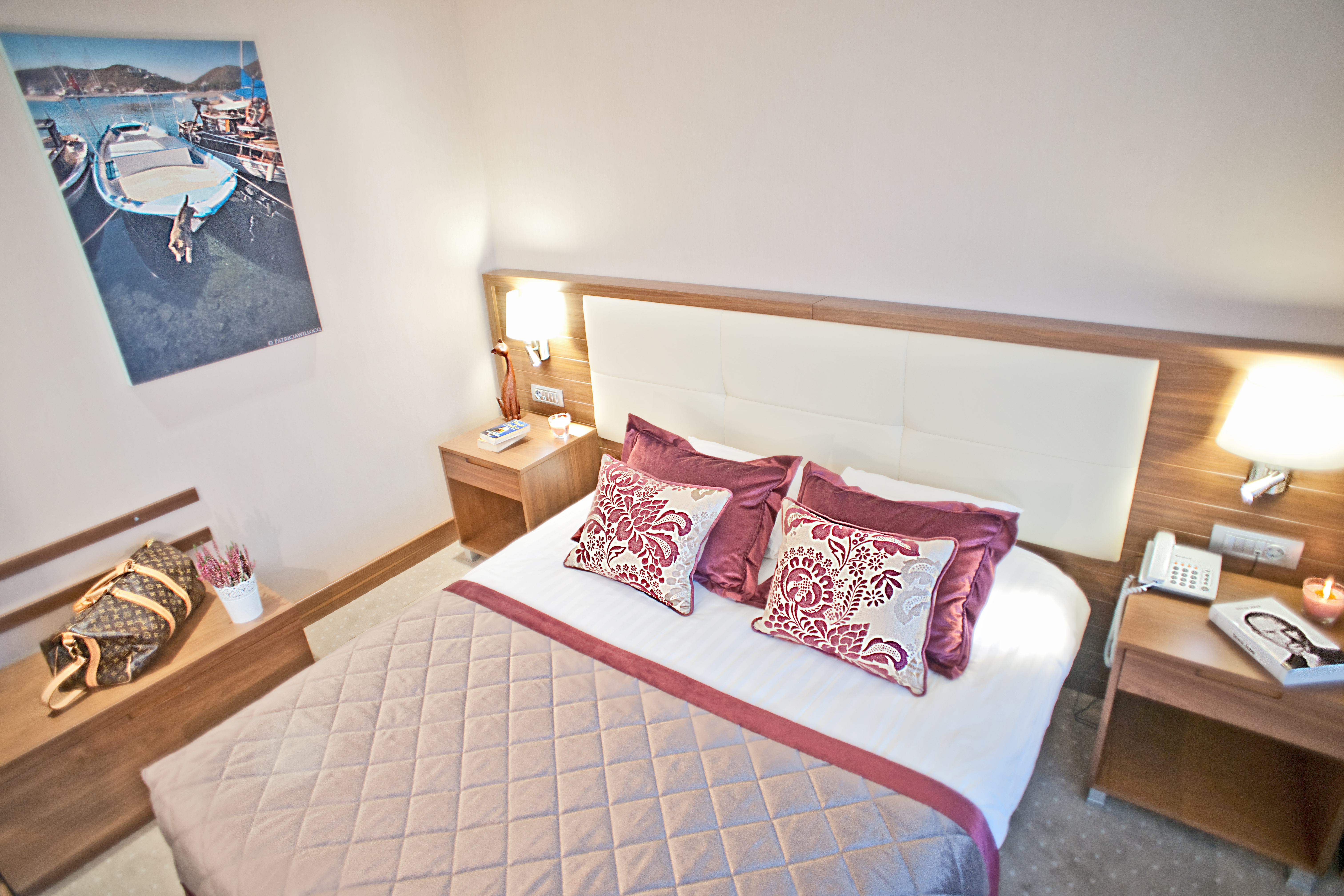 Apartment with Kitchenette