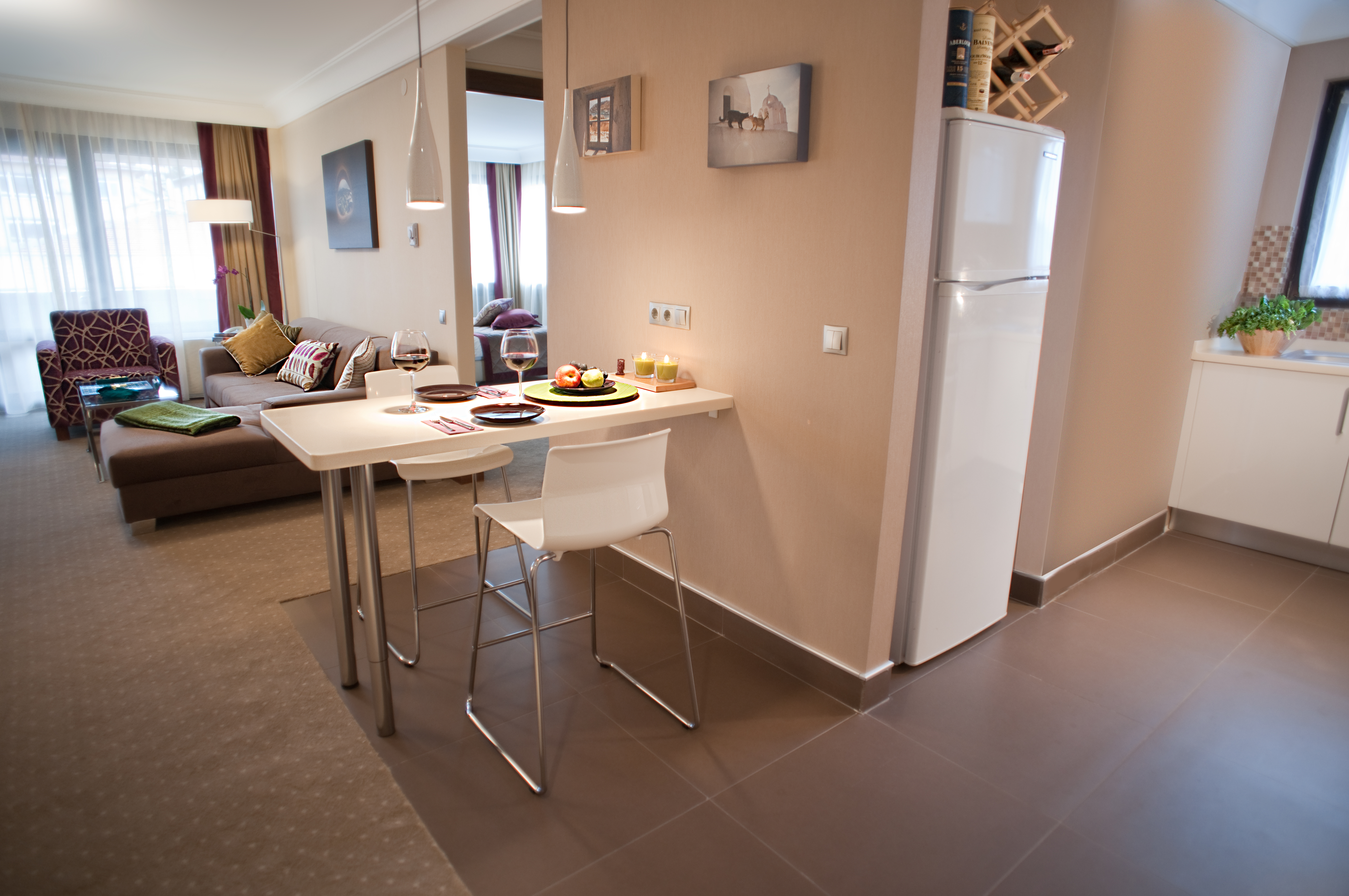 Apartment with Kitchenette