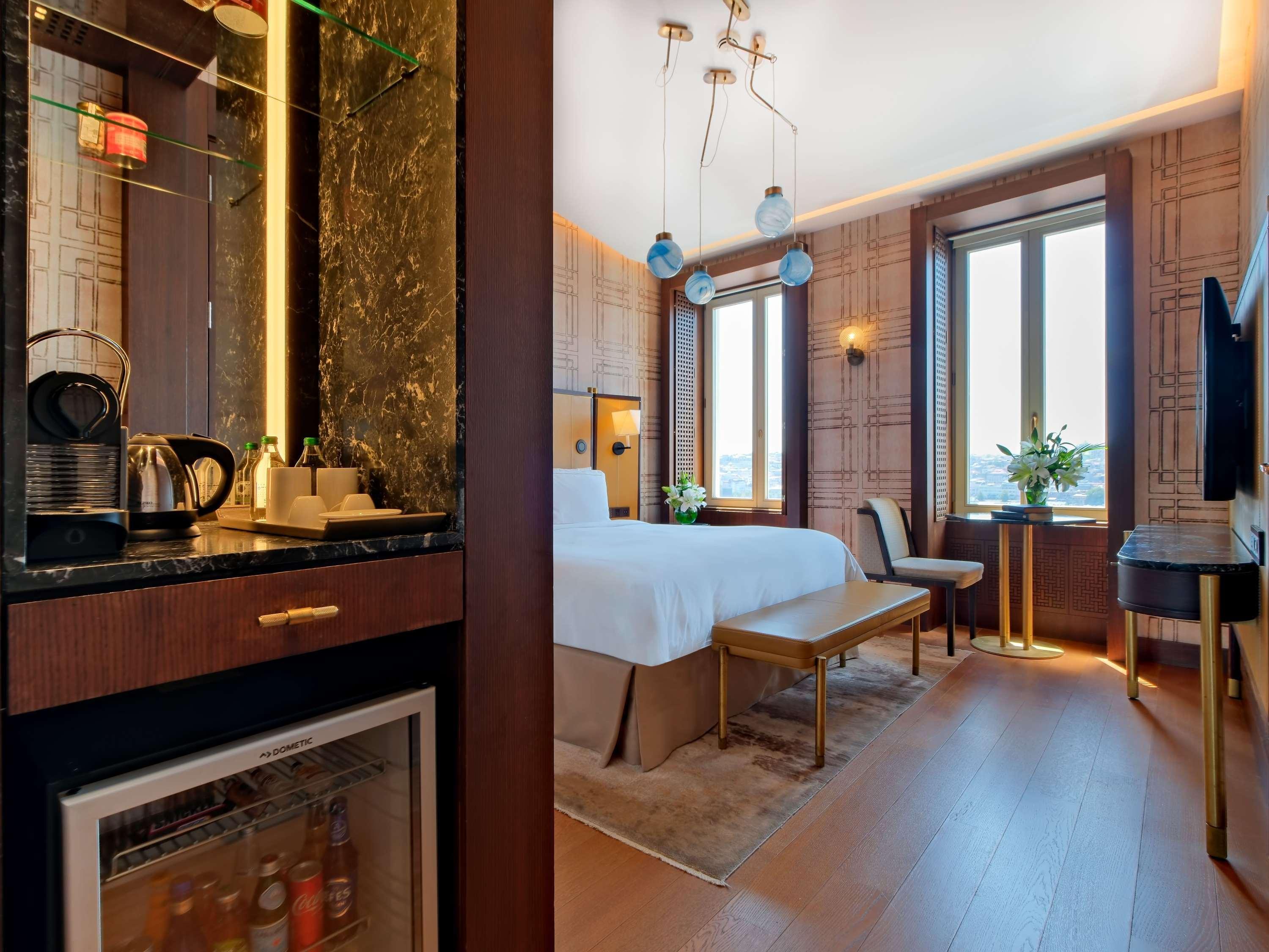 Junior Suite with Views