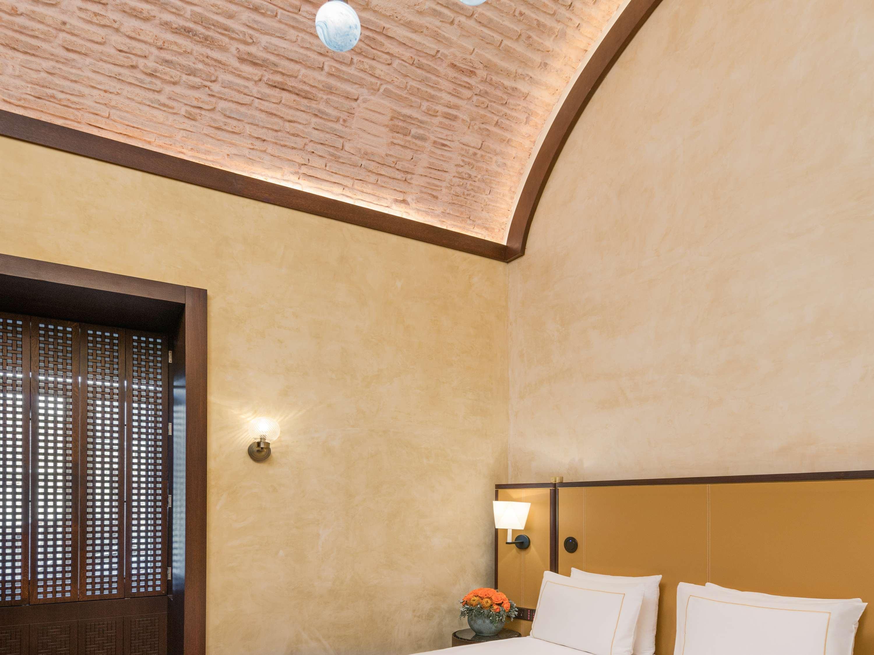 Double Classic King Bed