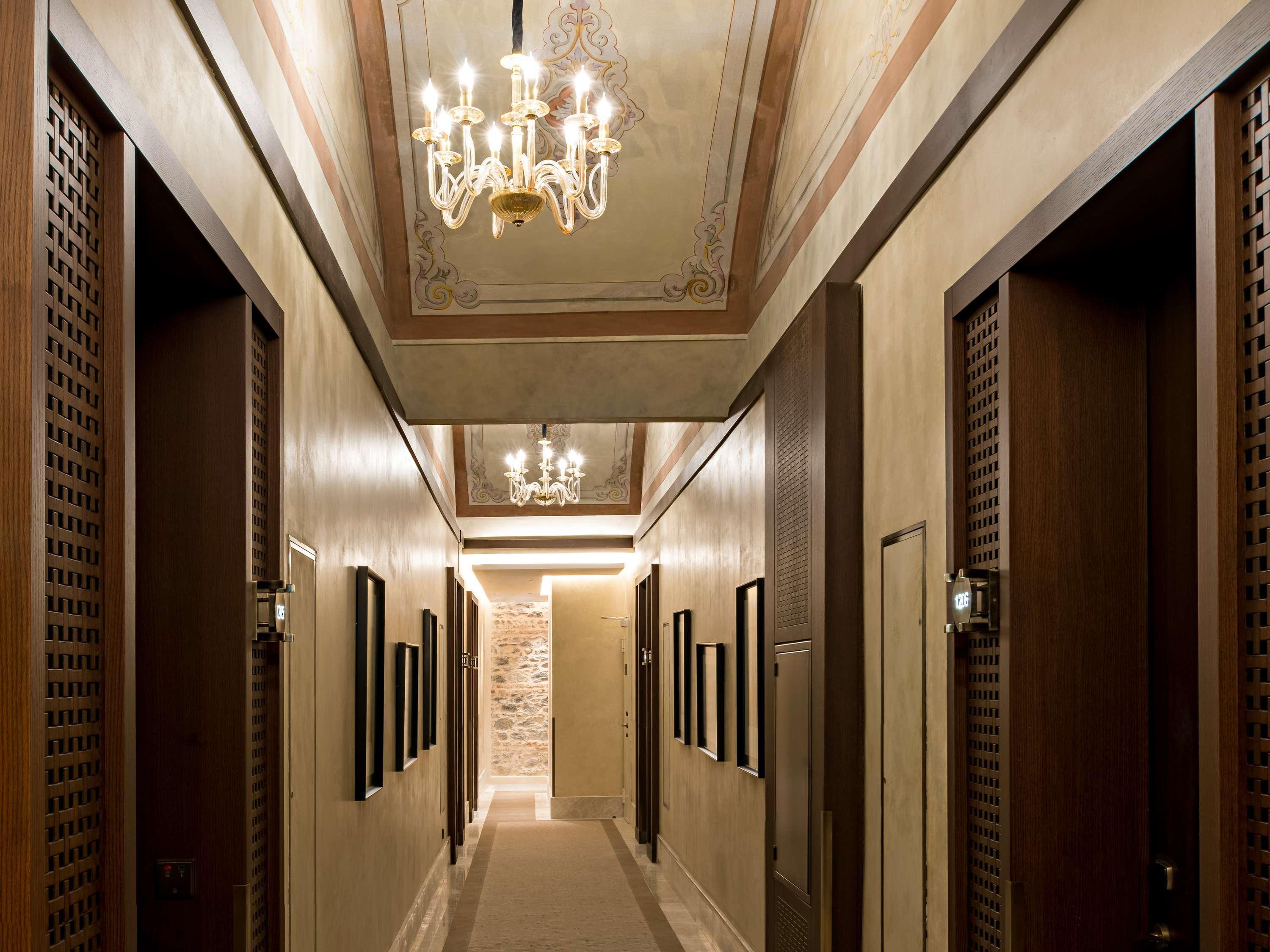 Double Classic King Bed