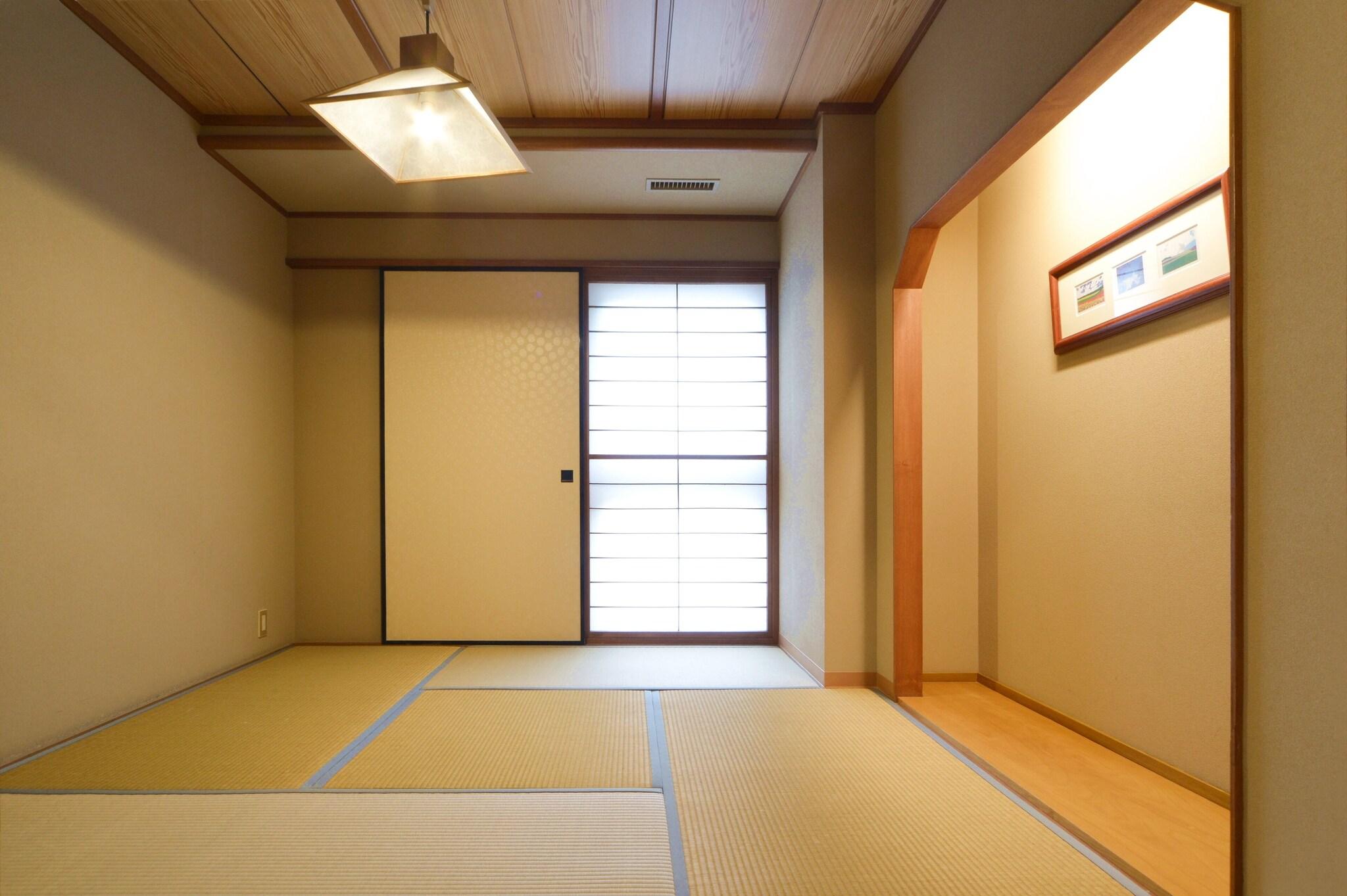 Room Connecting Room