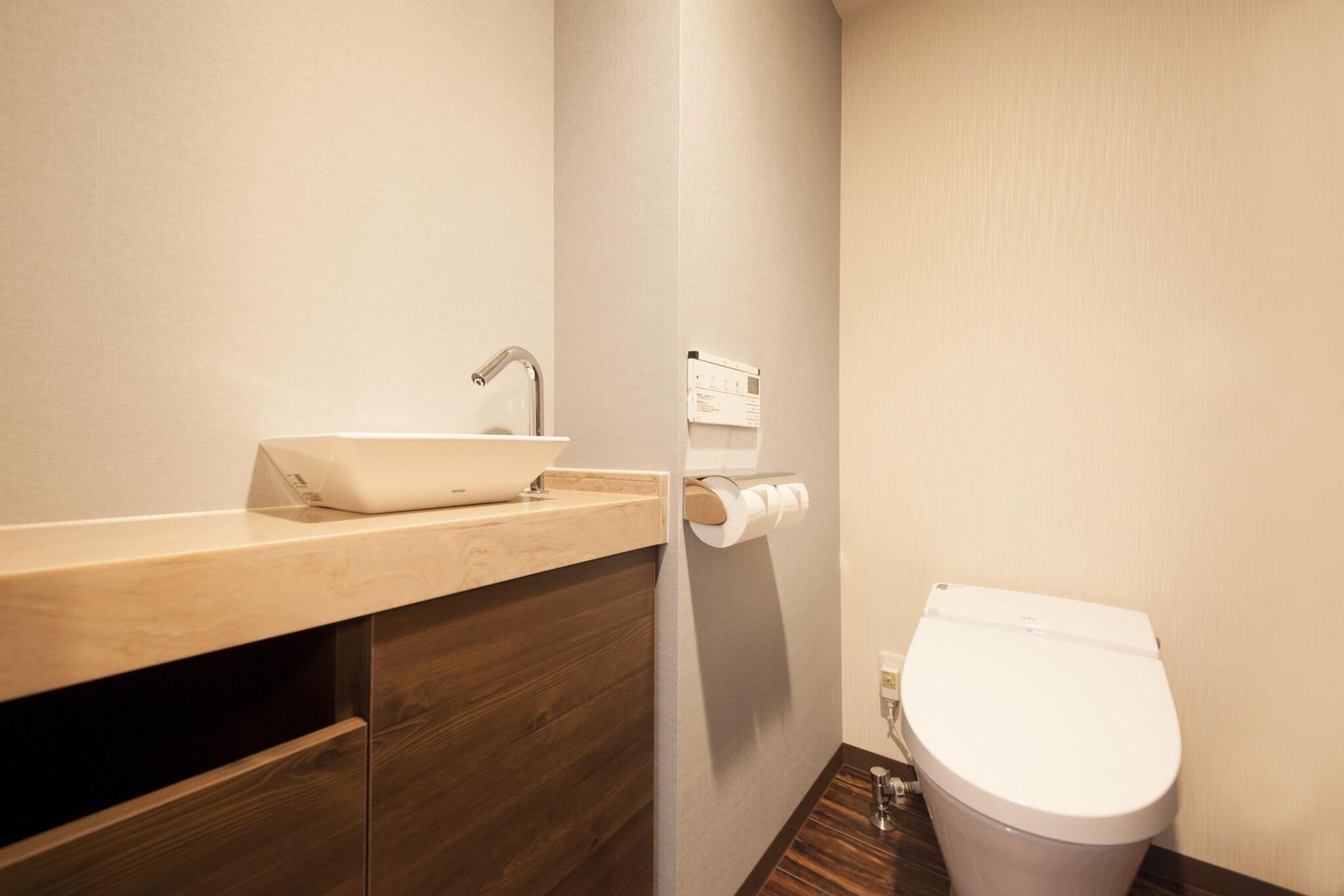 Twin Deluxe Two Beds