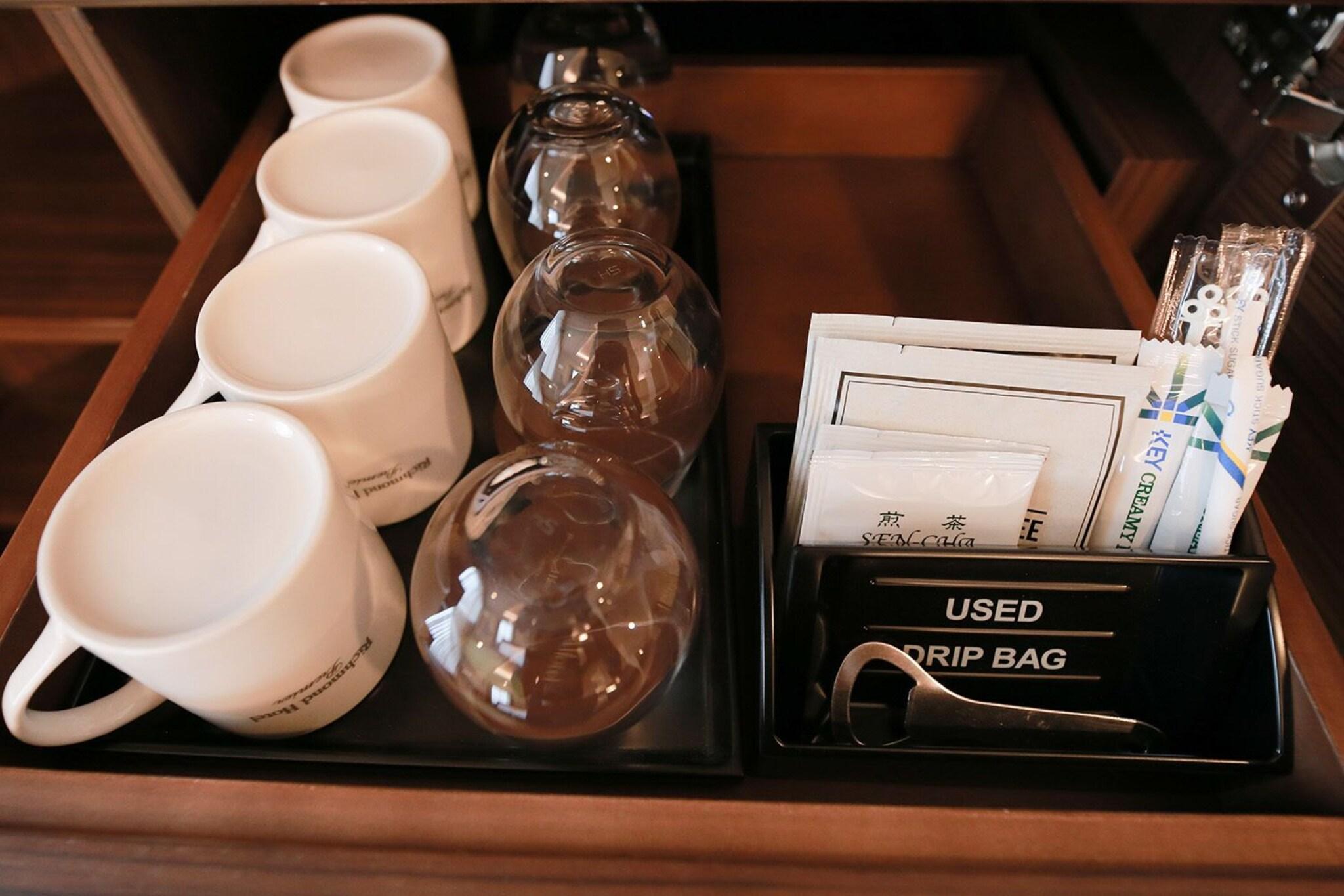 Twin Deluxe Two Beds