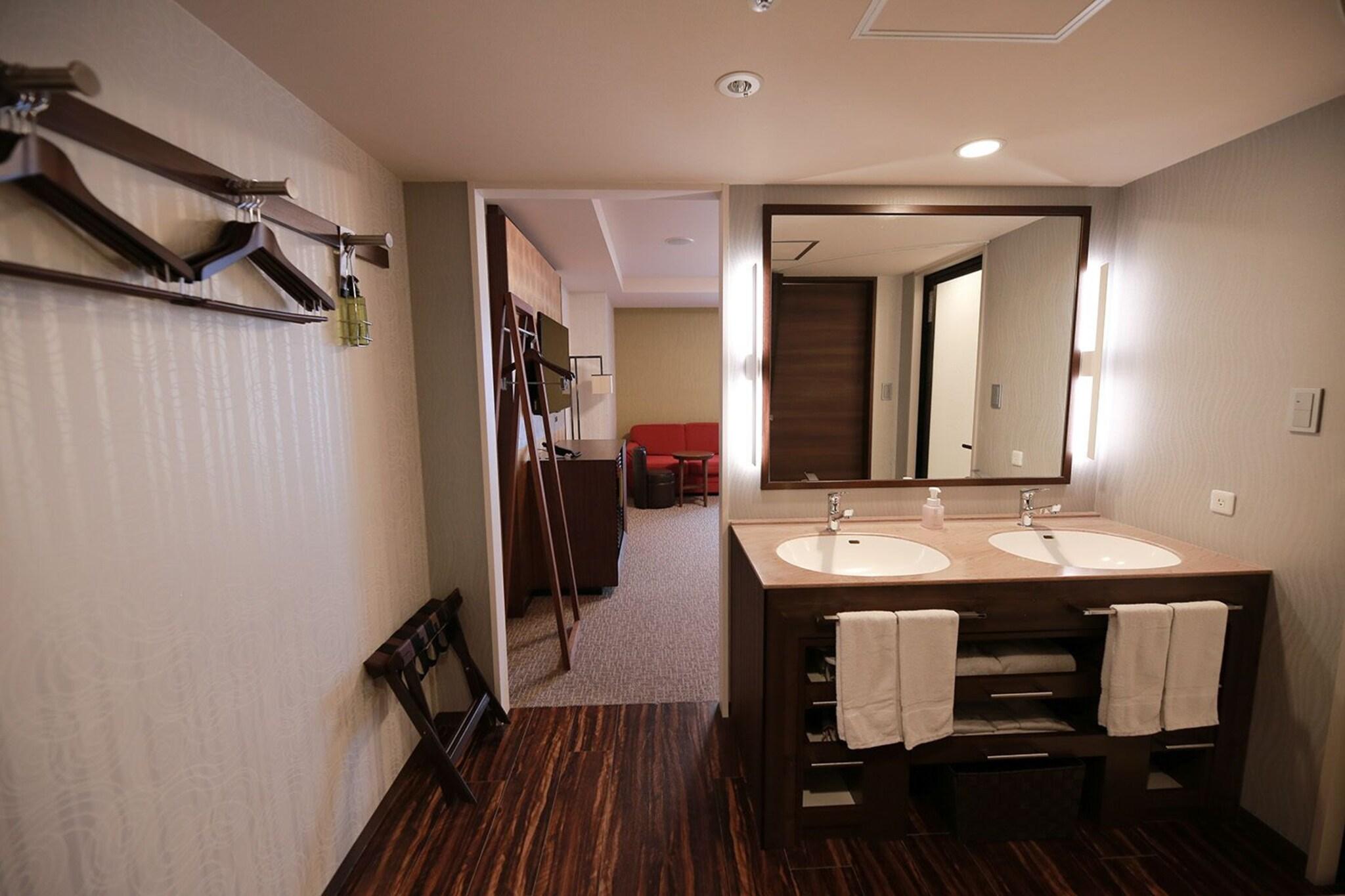 Double Superior Non Smoking