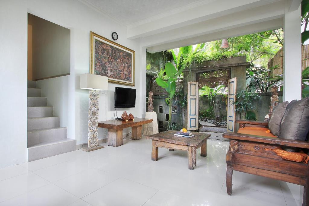 Double Deluxe Pool View