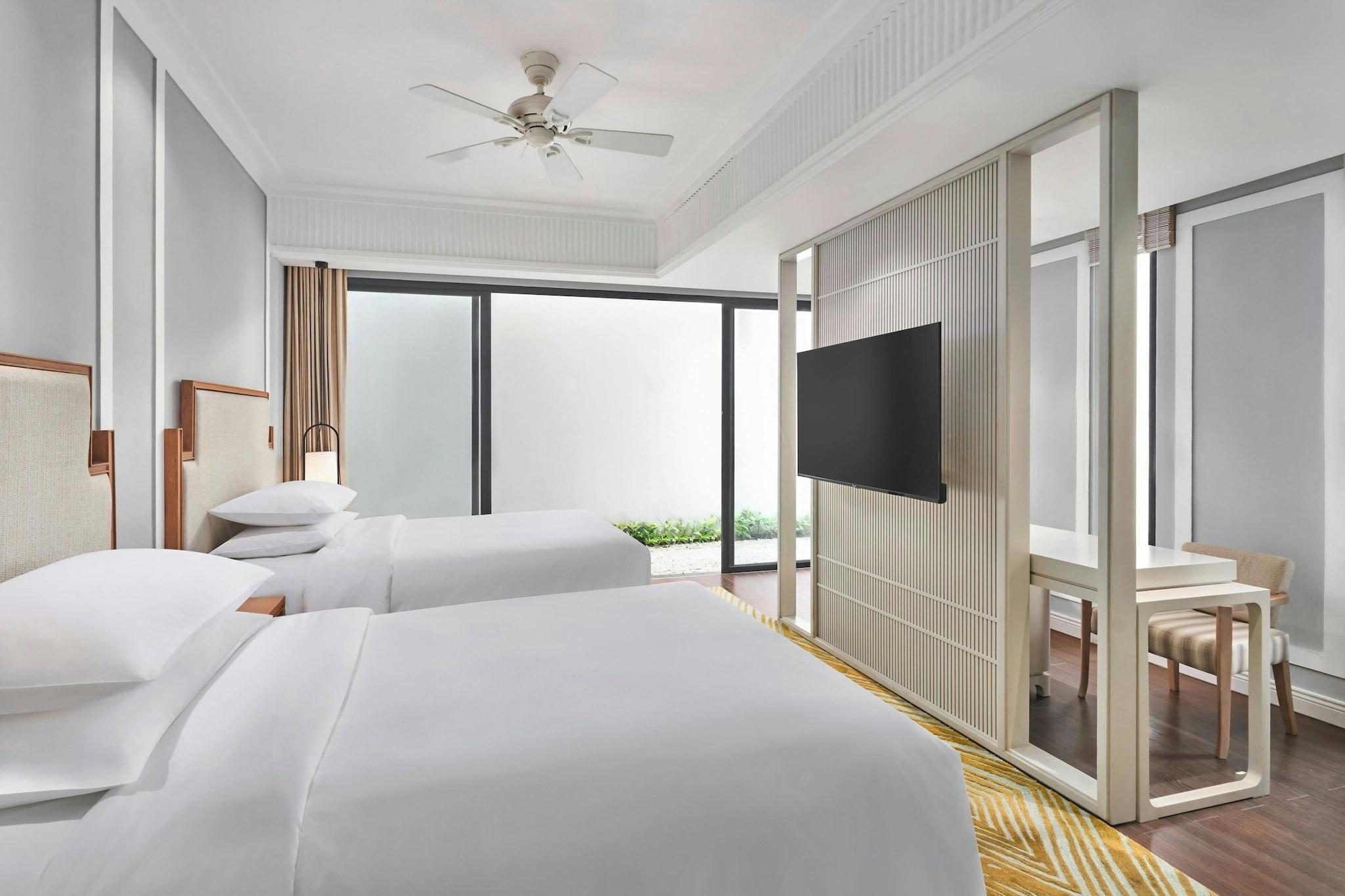 Villa Five Bedrooms with Private Pool