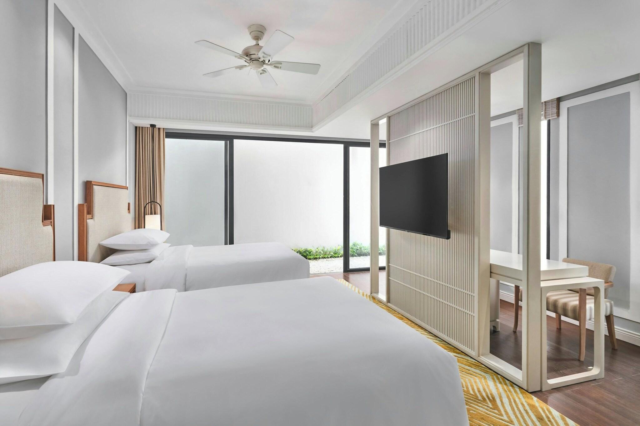 Villa Four Bedrooms with Private Pool