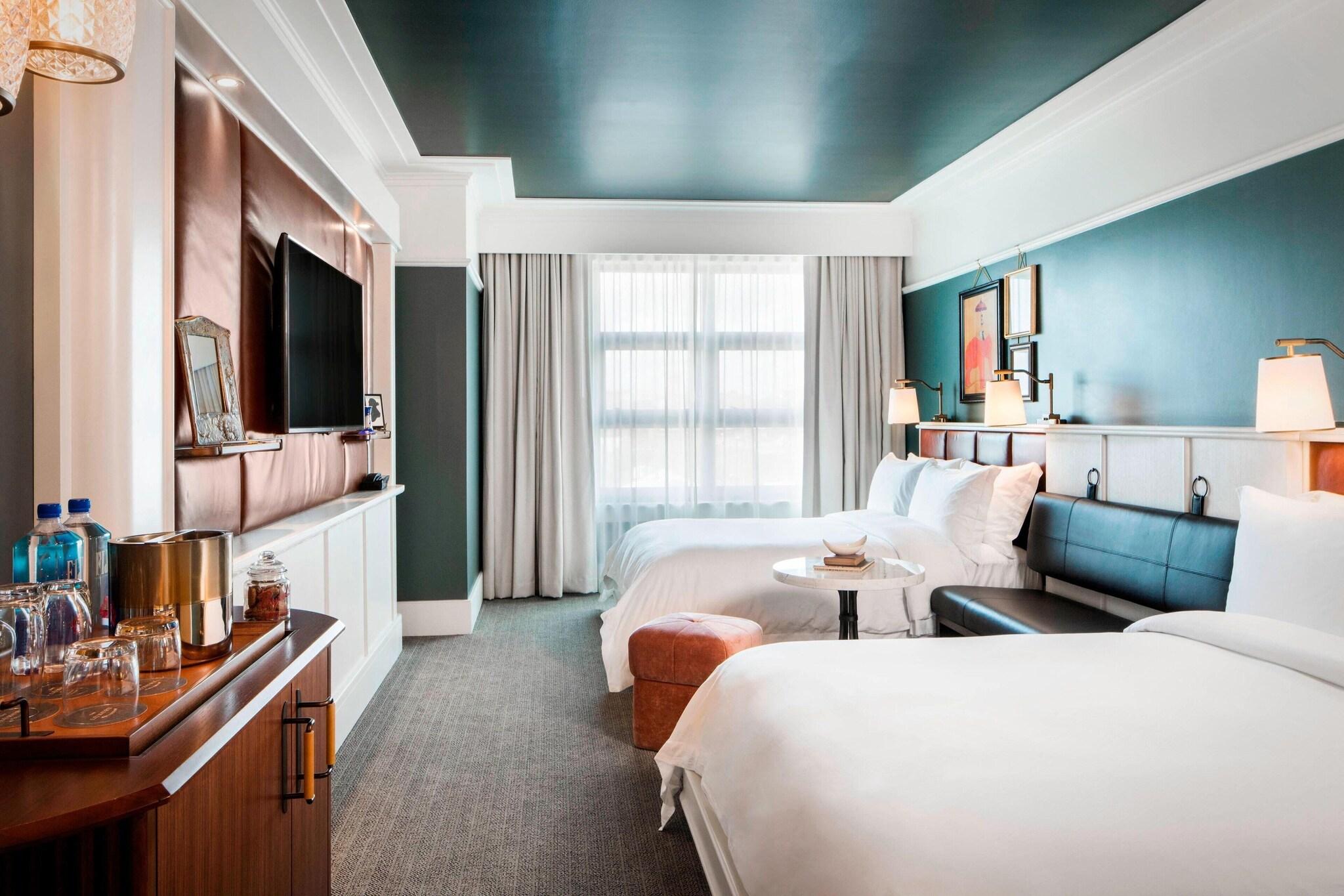 Double Deluxe Two Queen Beds