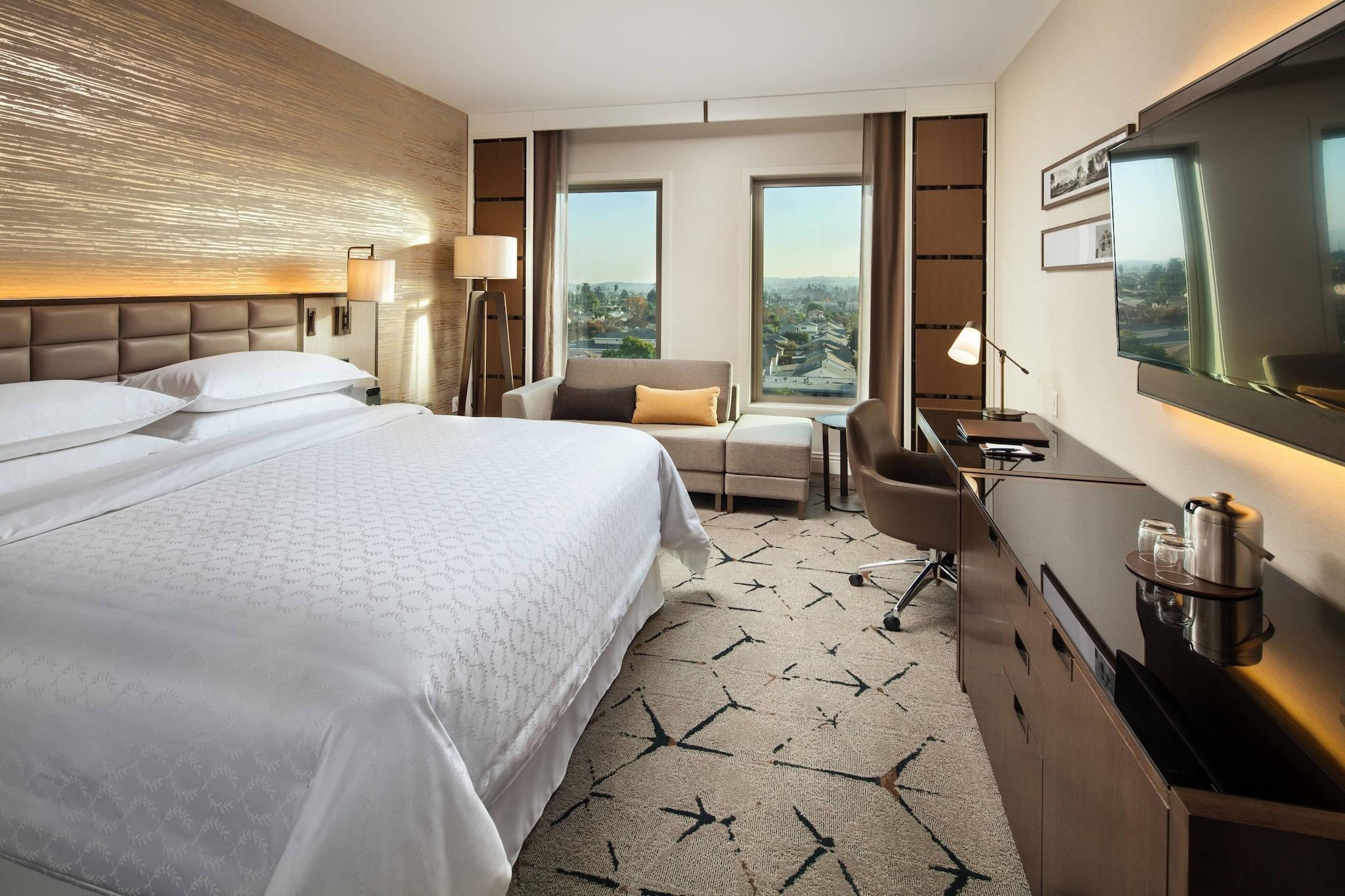 Double Accessible King Size Bed