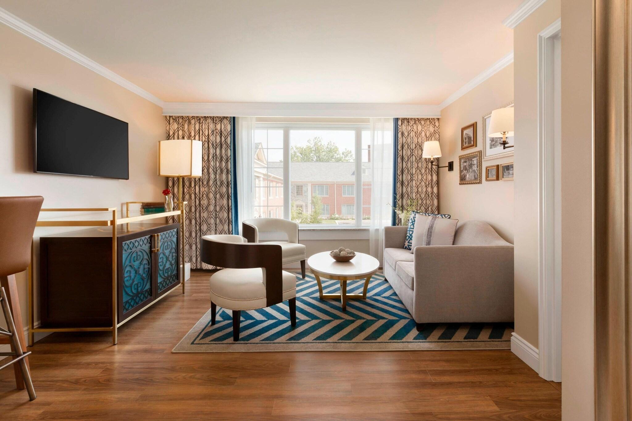 Suite Deluxe King Bed