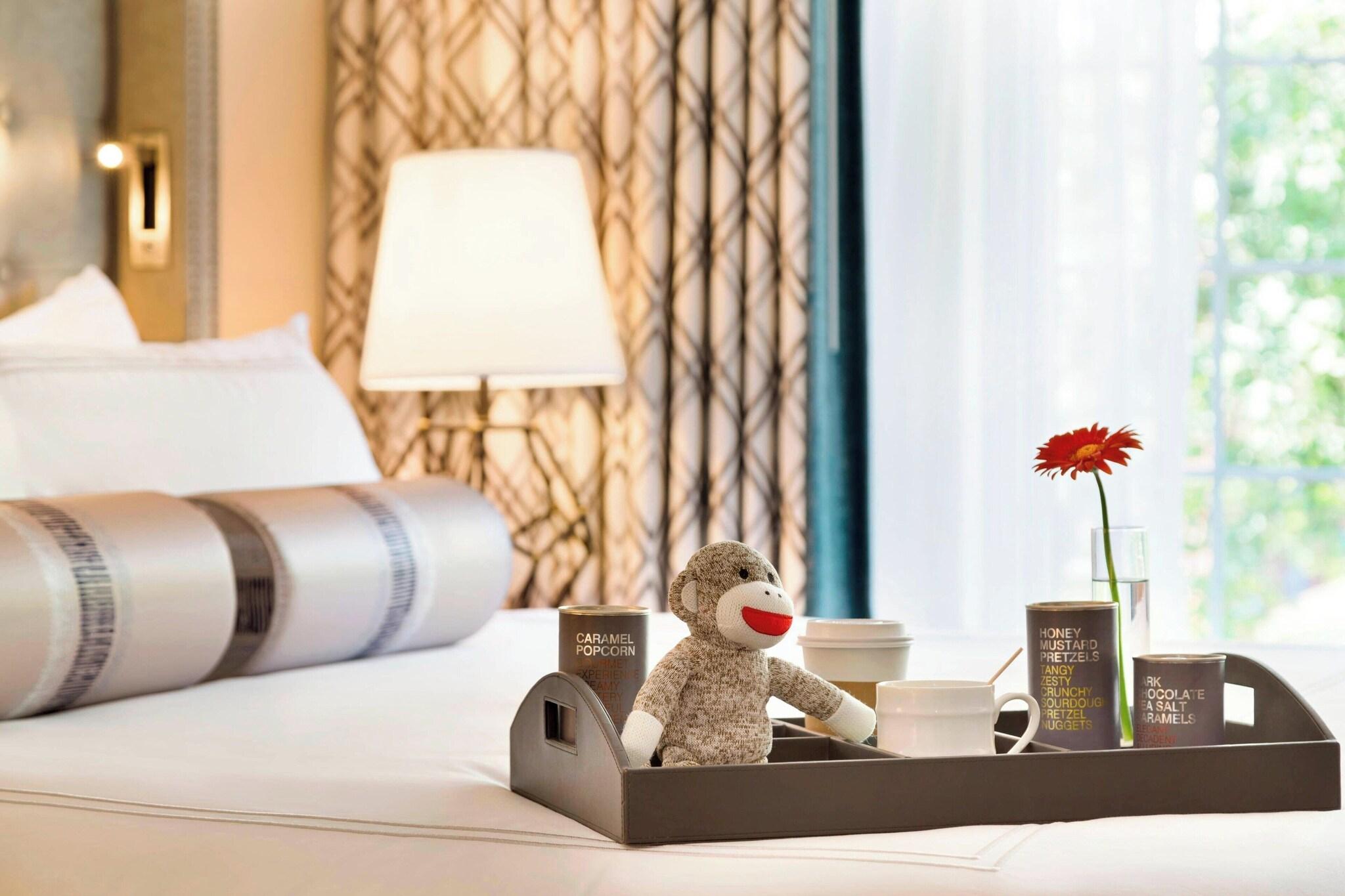 Suite Deluxe King Bed