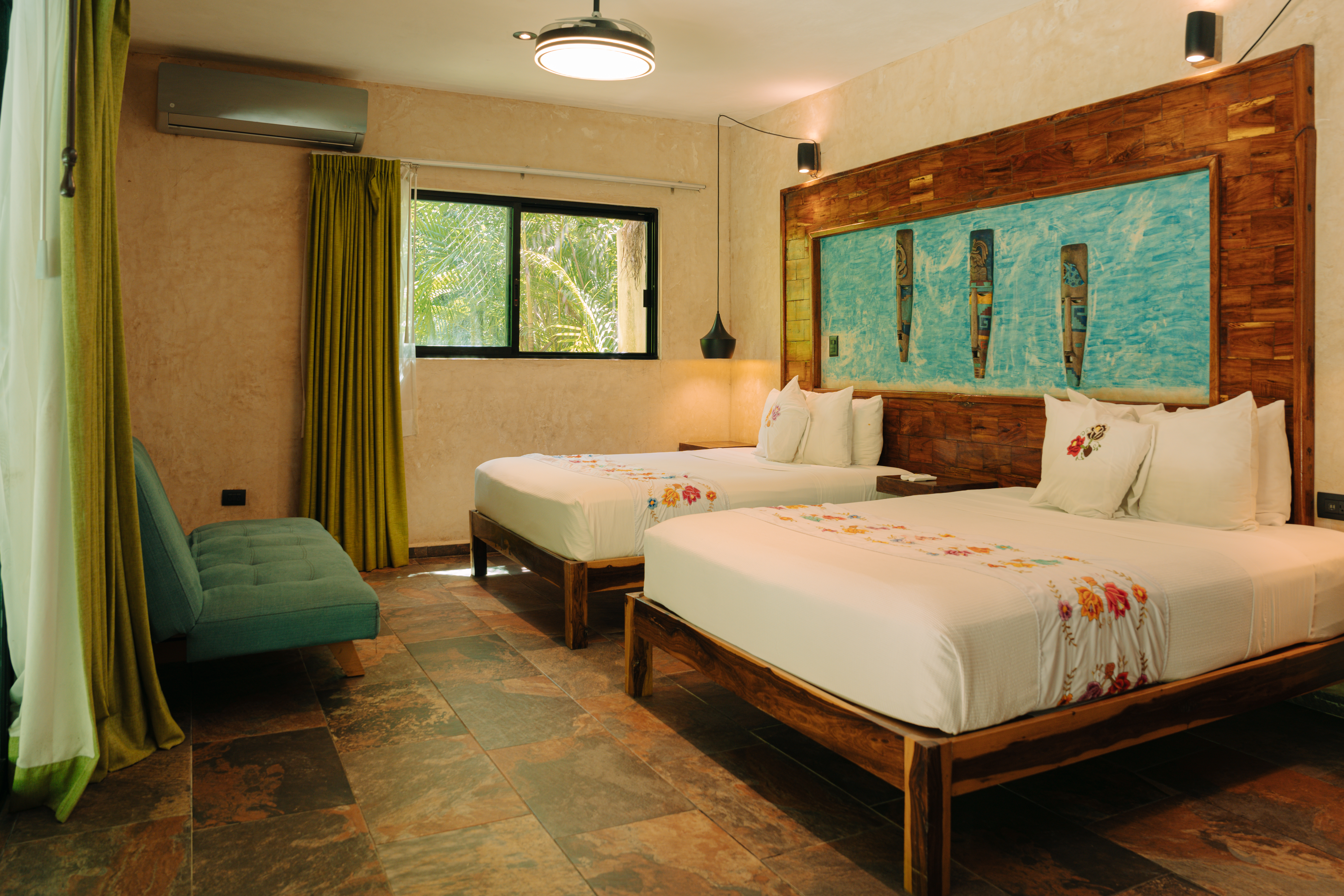 Villa Two Queen Beds