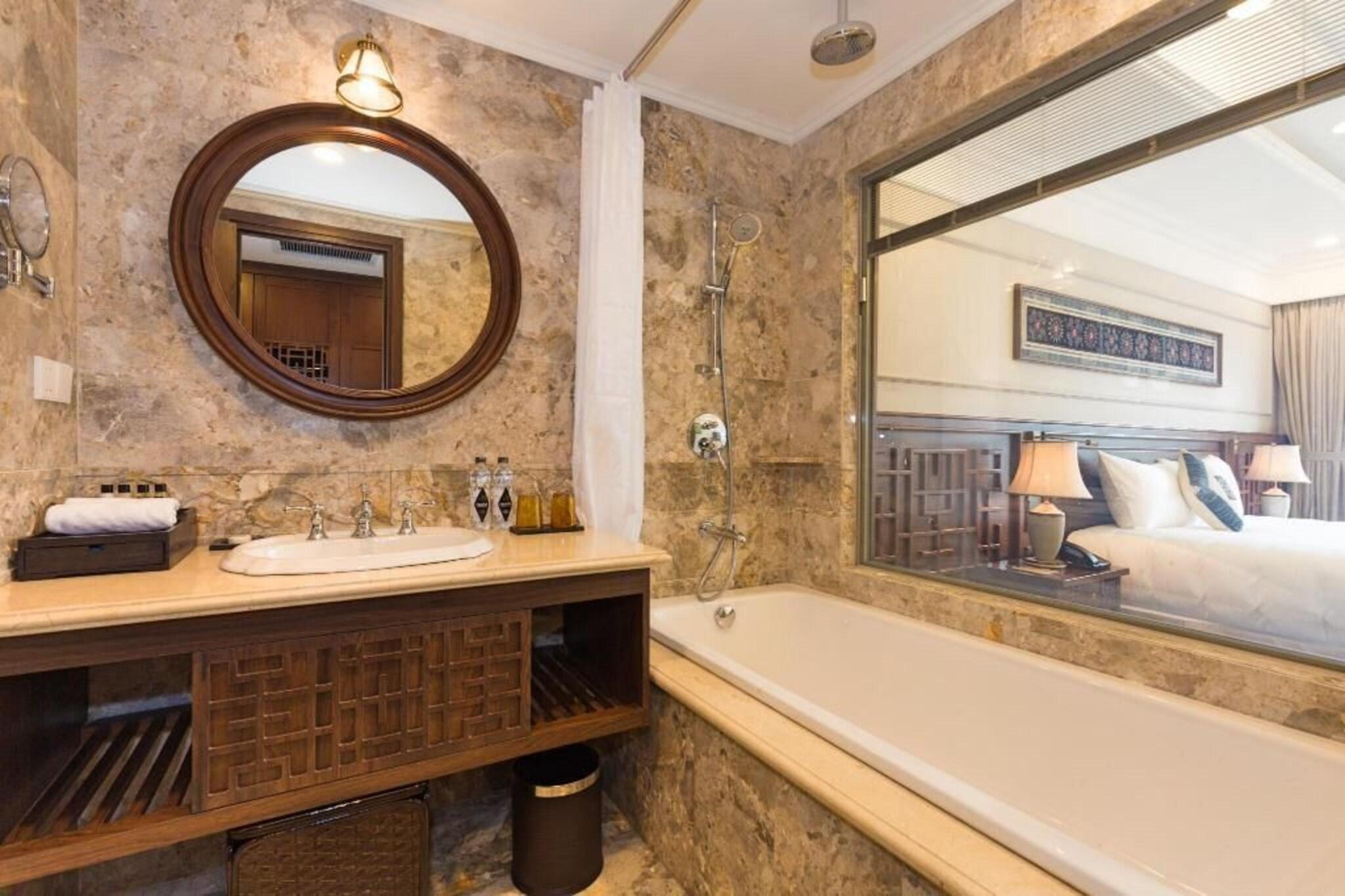 Family Room Connecting Room