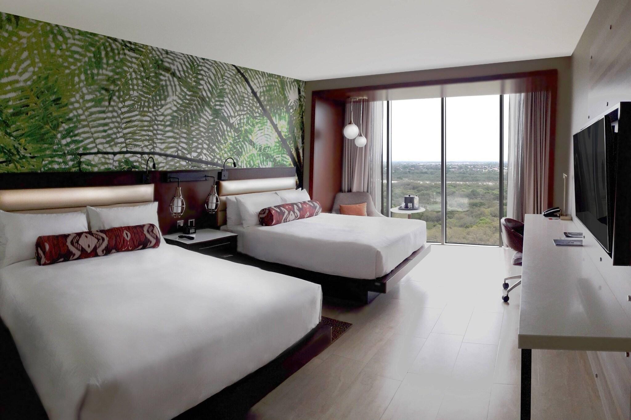 Quadruple Executive Two Queen Beds