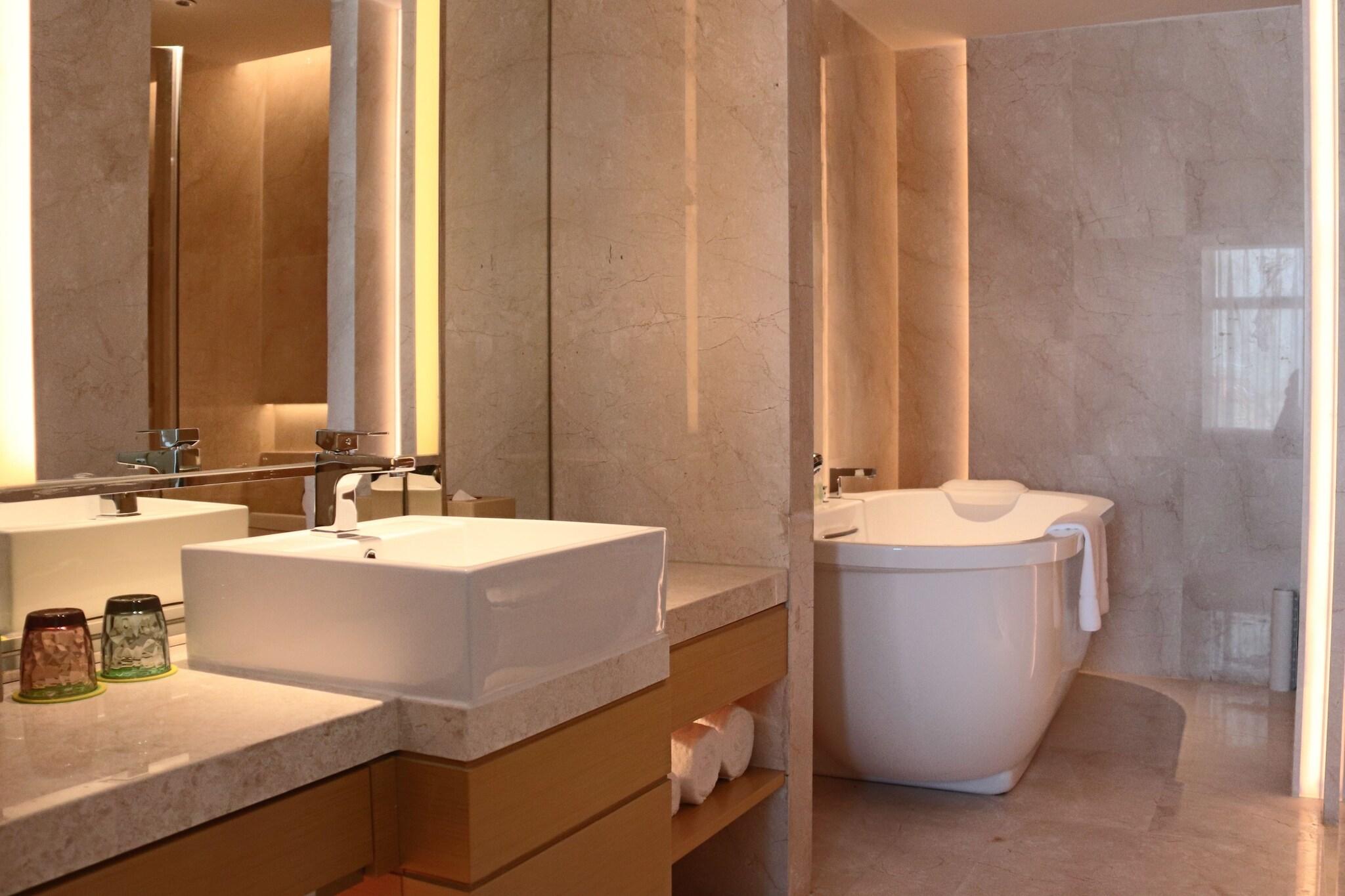 Double City View King Bed