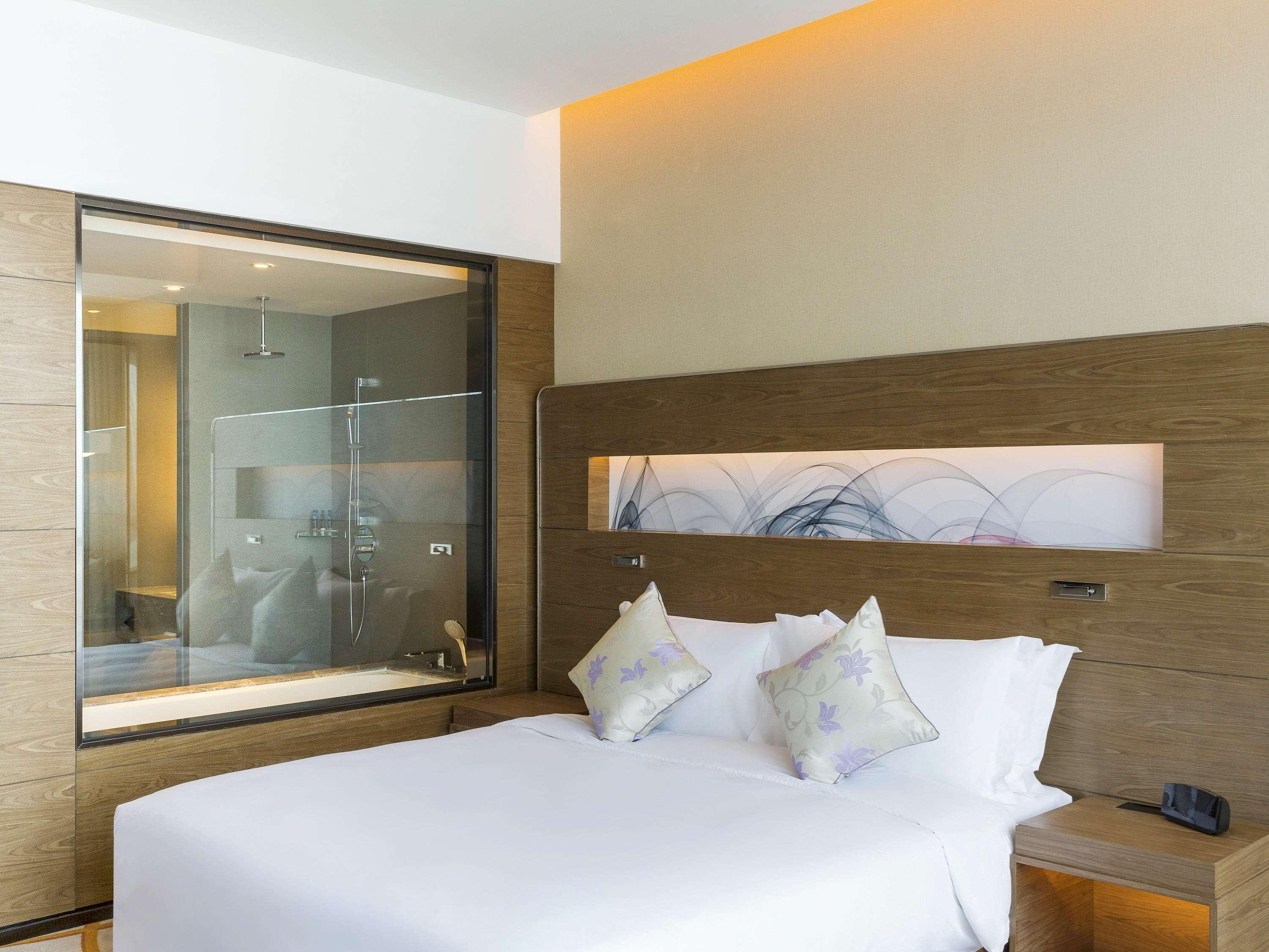 Double Superior King Bed