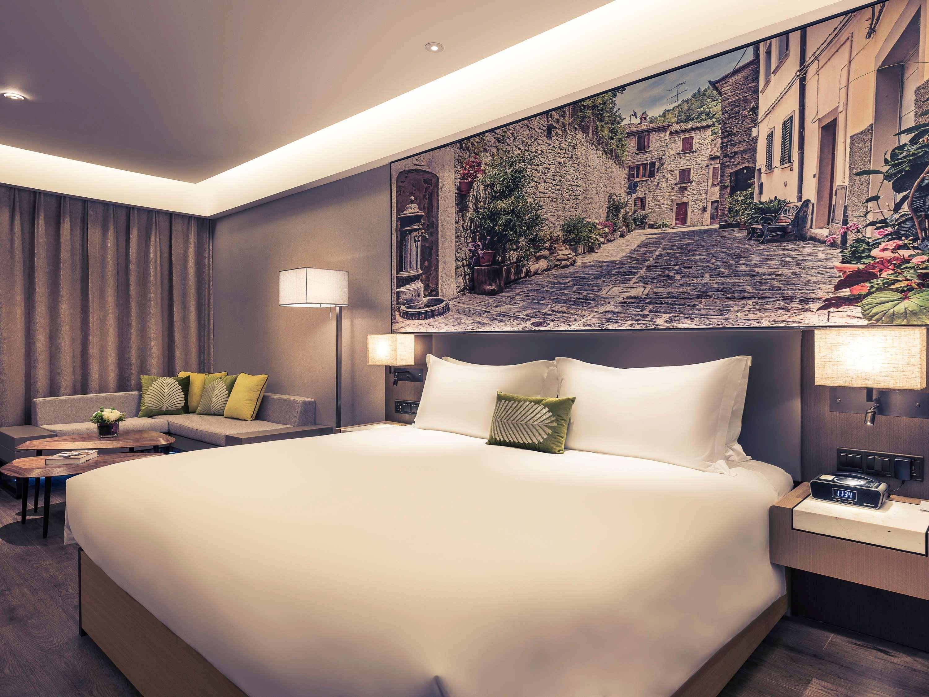 Double Deluxe King Bed