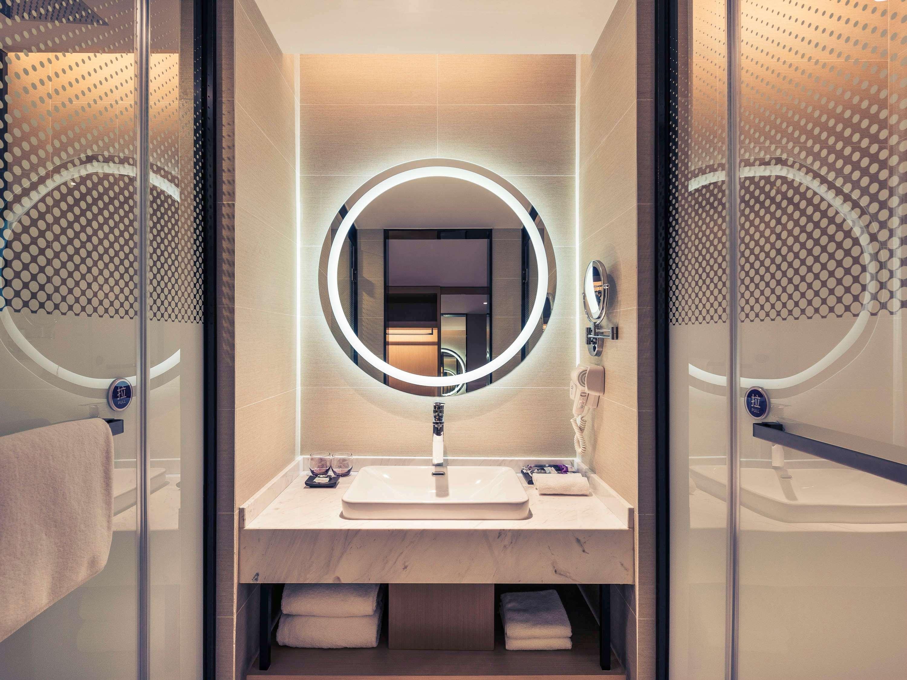 Double Deluxe King Bed