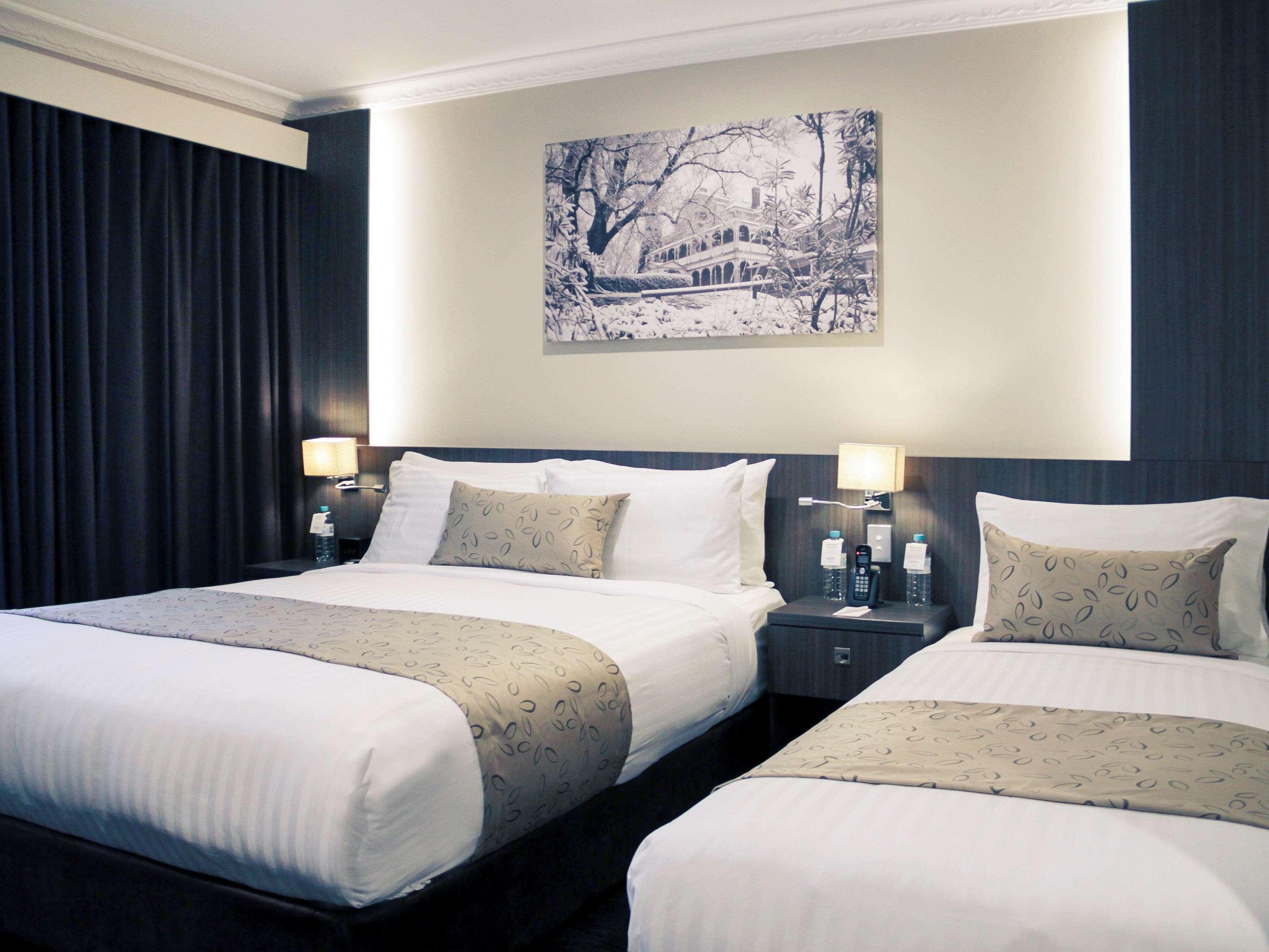 Double Deluxe Queen Bed