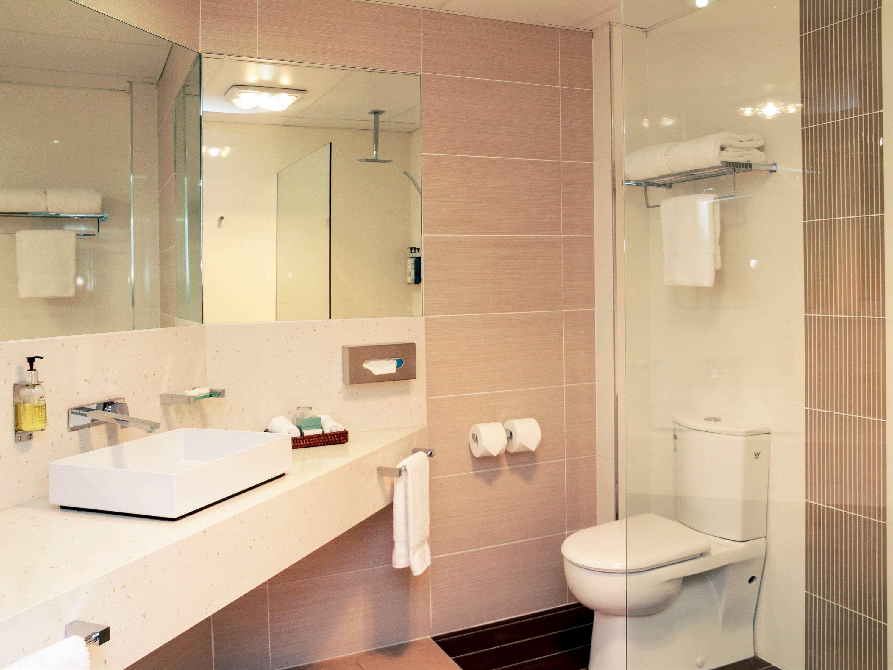 Double Deluxe King Bed