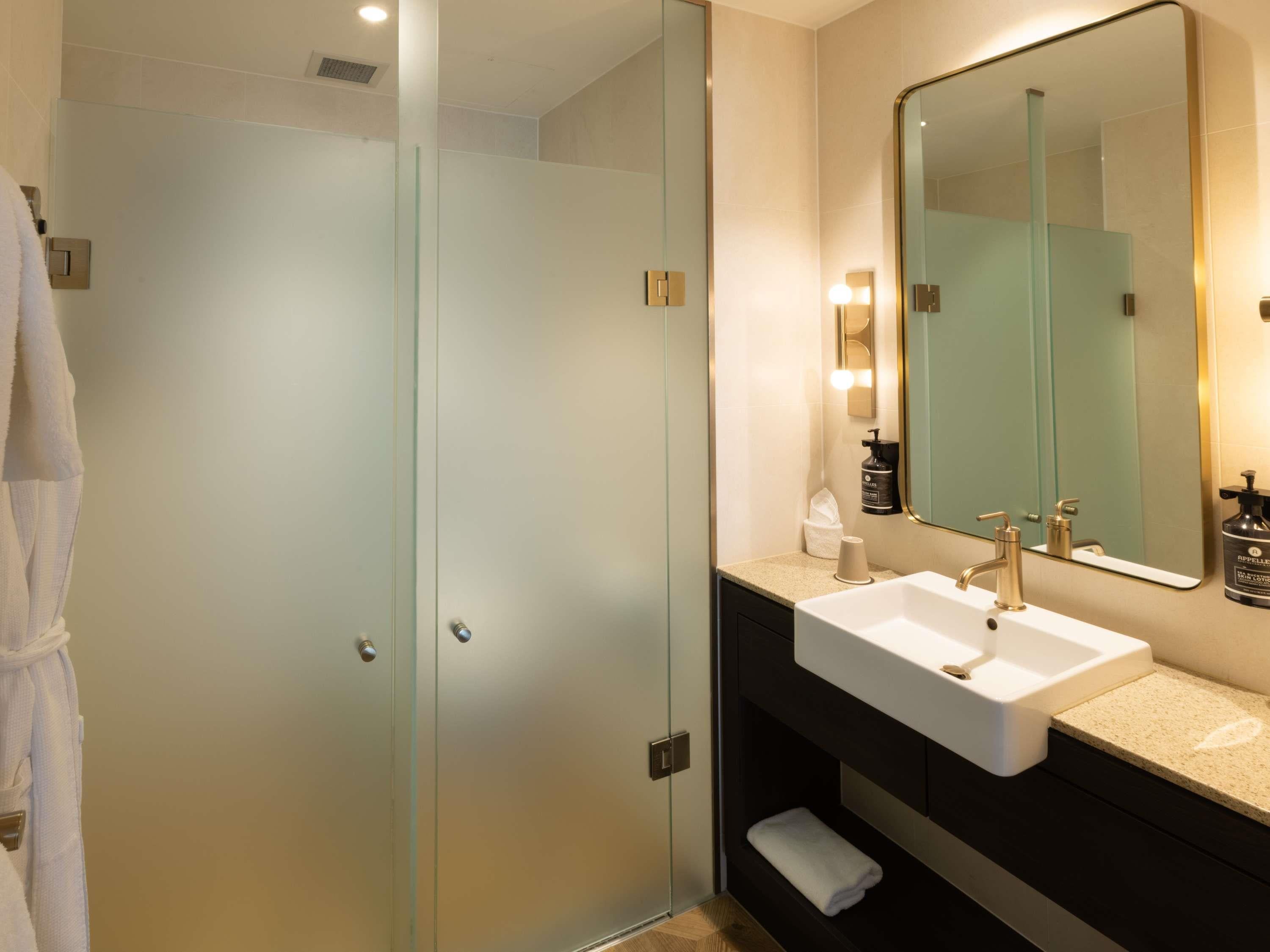 Double Classic King Bed