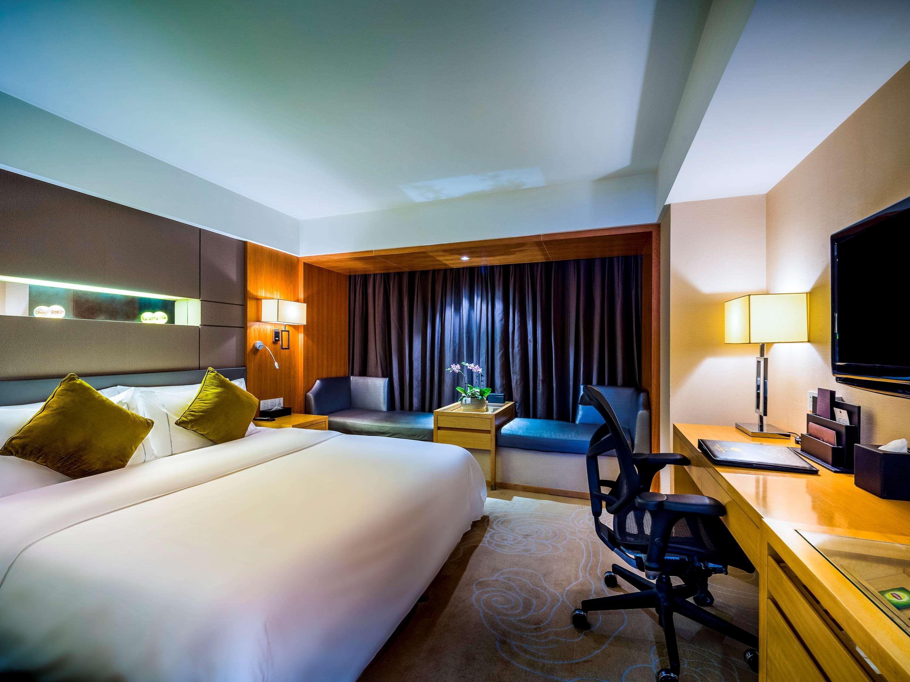 Double Superior King Bed