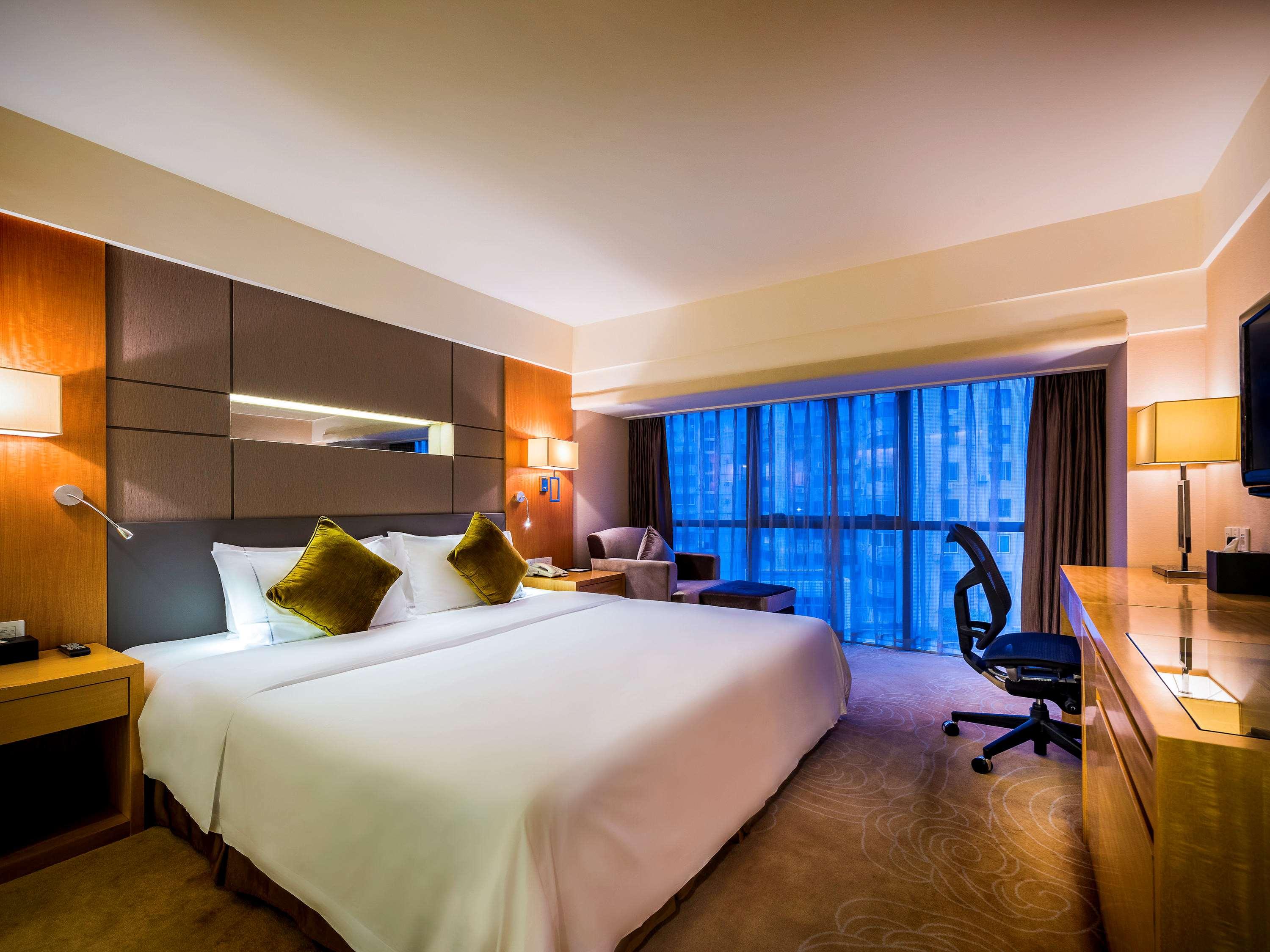 Suite Deluxe King Bed