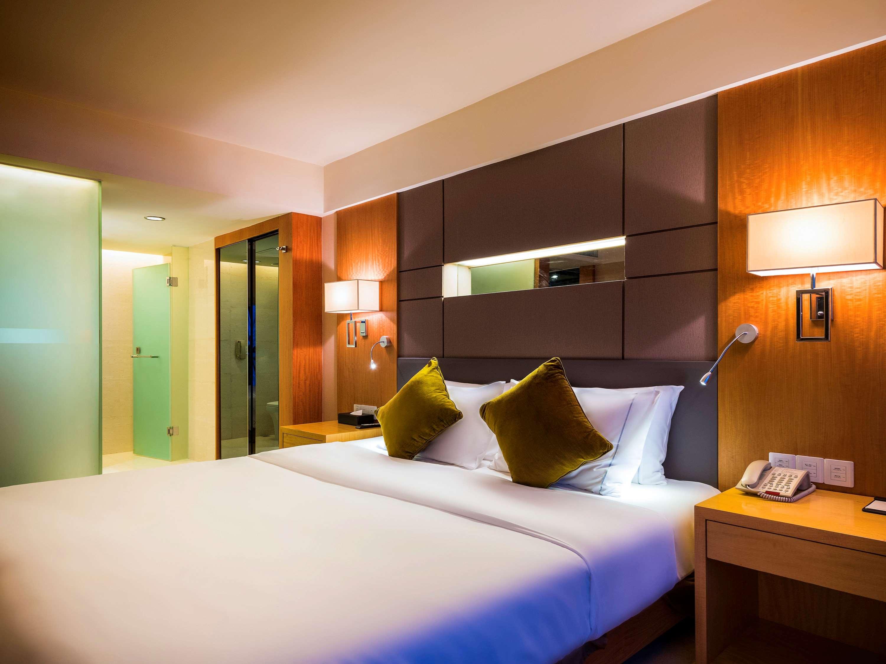 Suite Deluxe King Bed