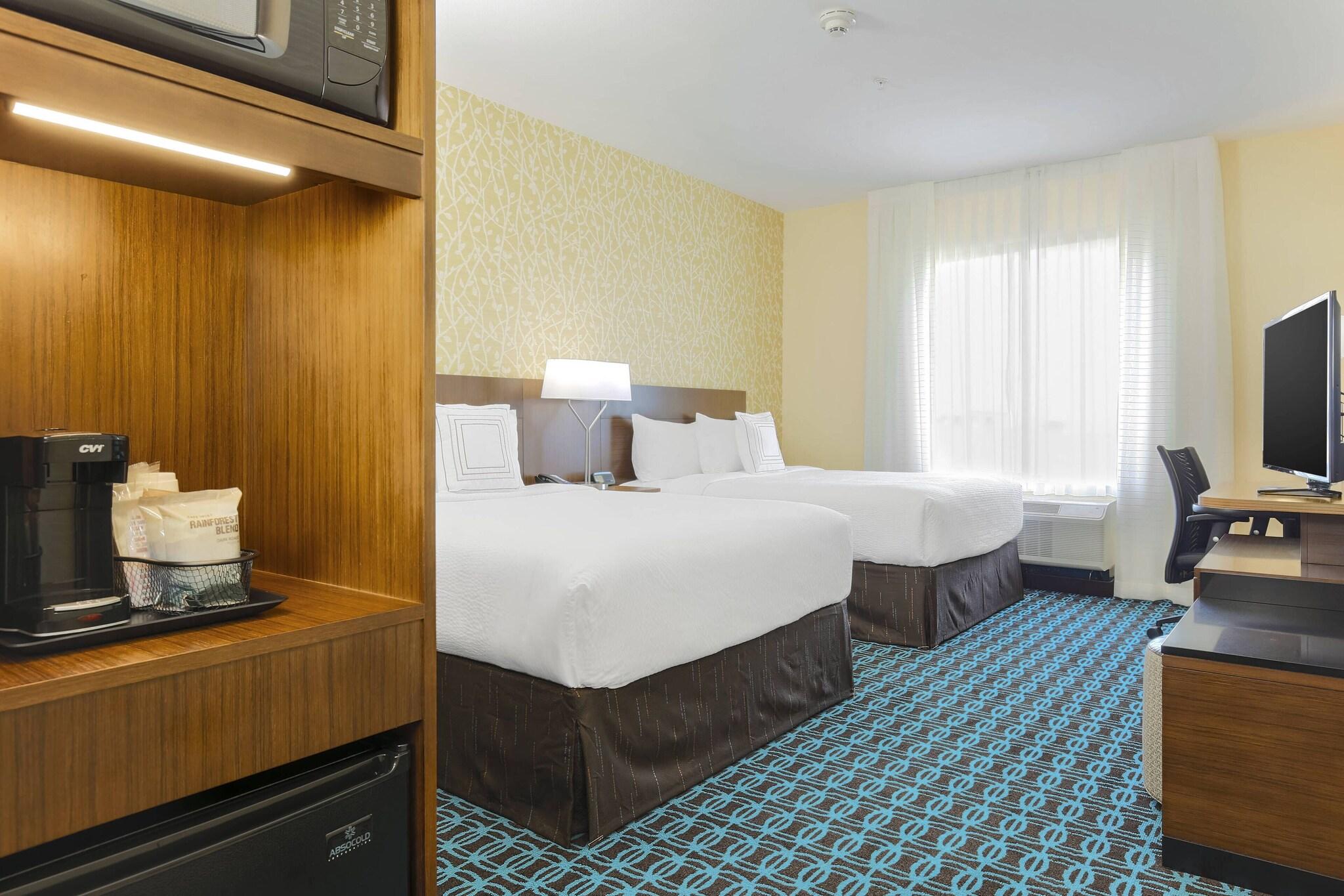 Quadruple Two Queen Beds