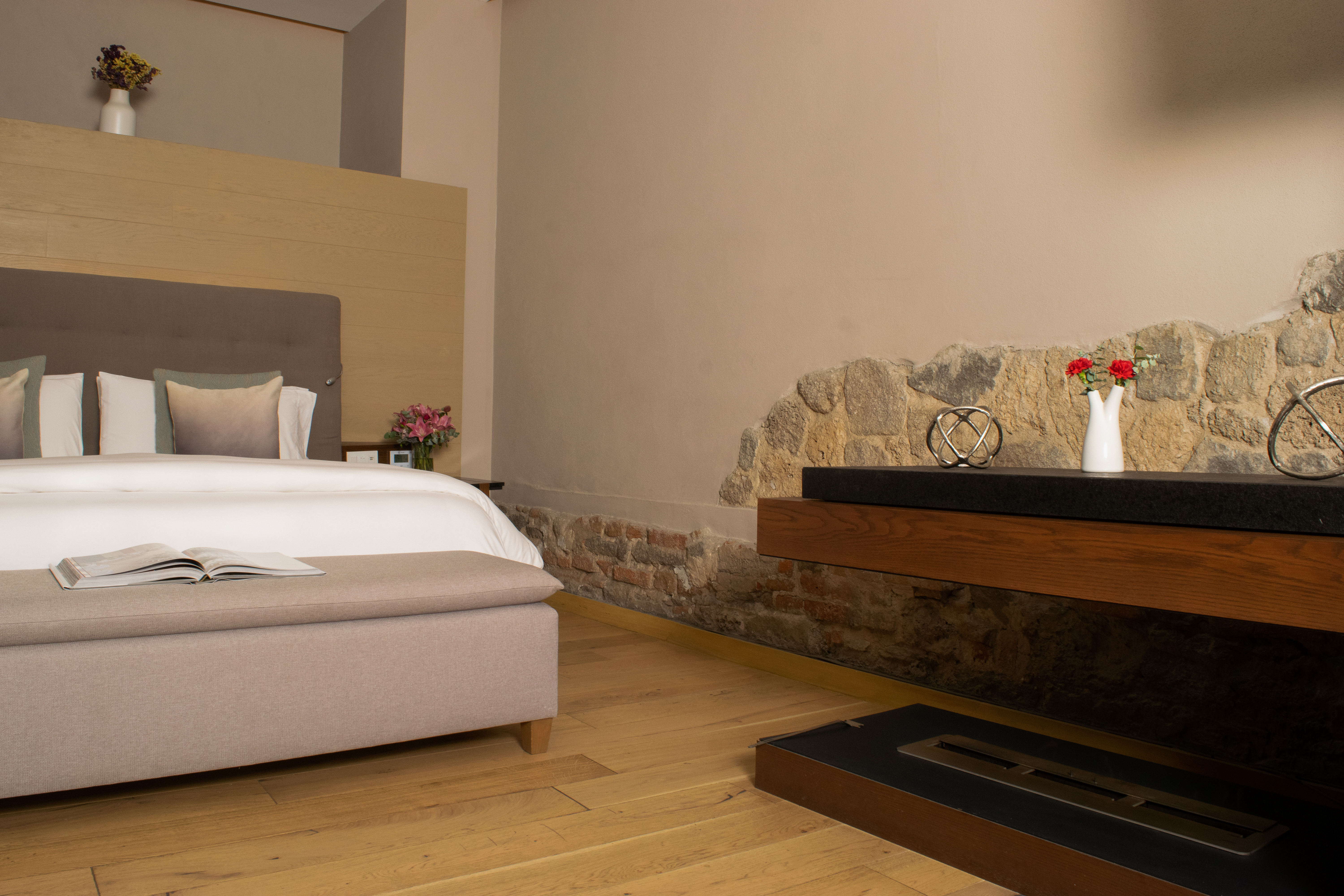 Suite Deluxe King Bed