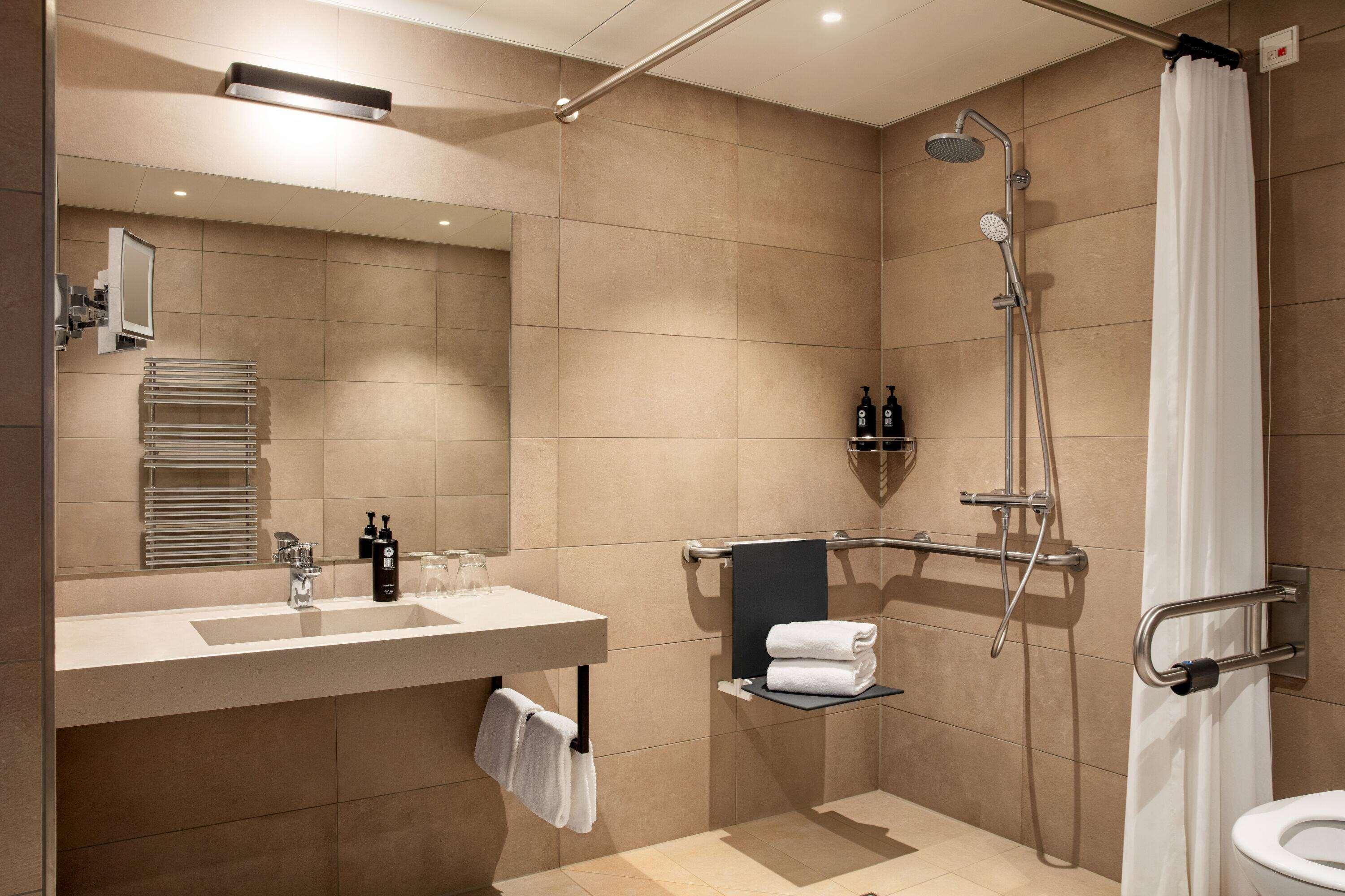 Double or Twin Accessible