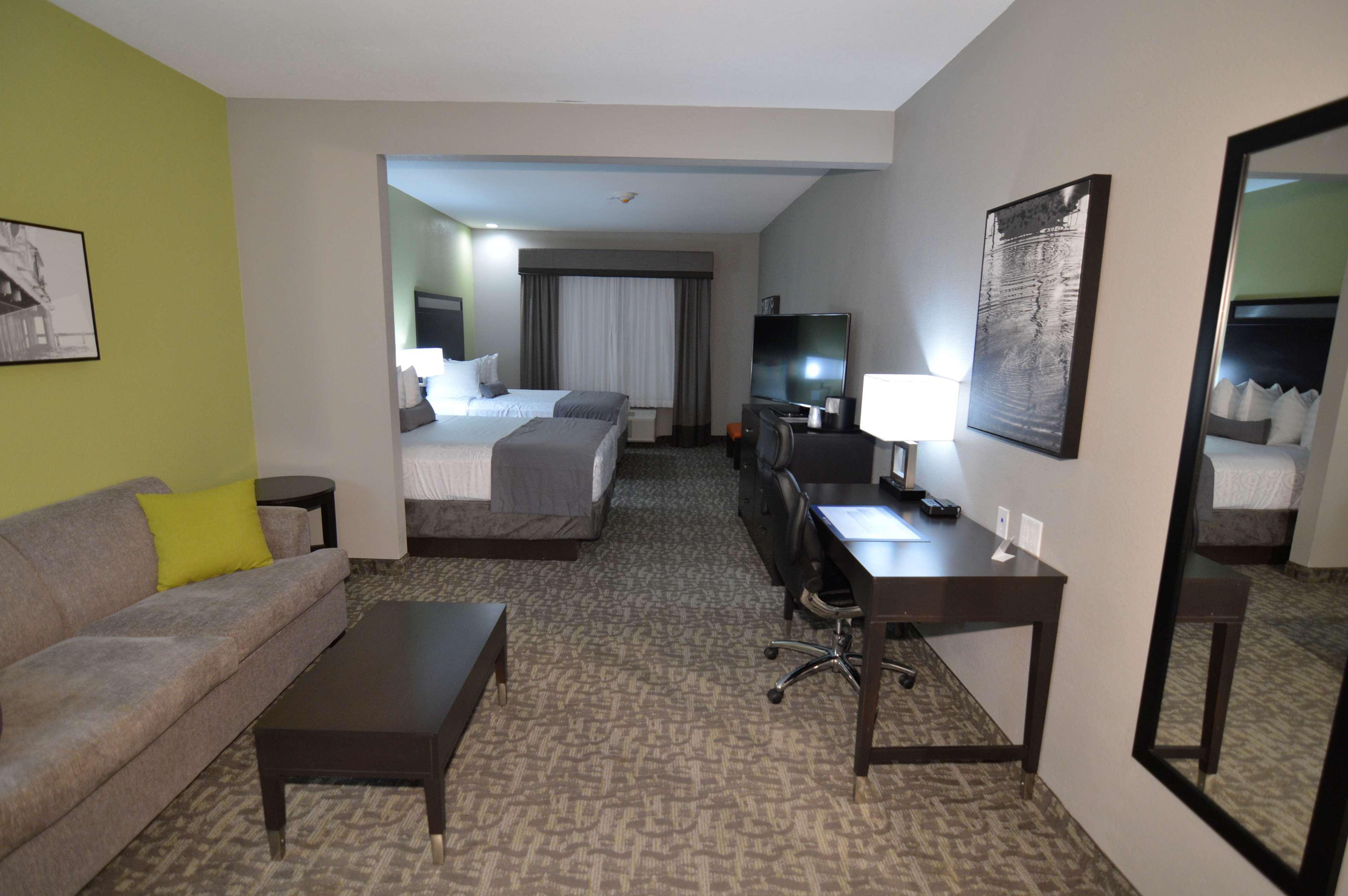 Suite Accessible-two Queen Beds