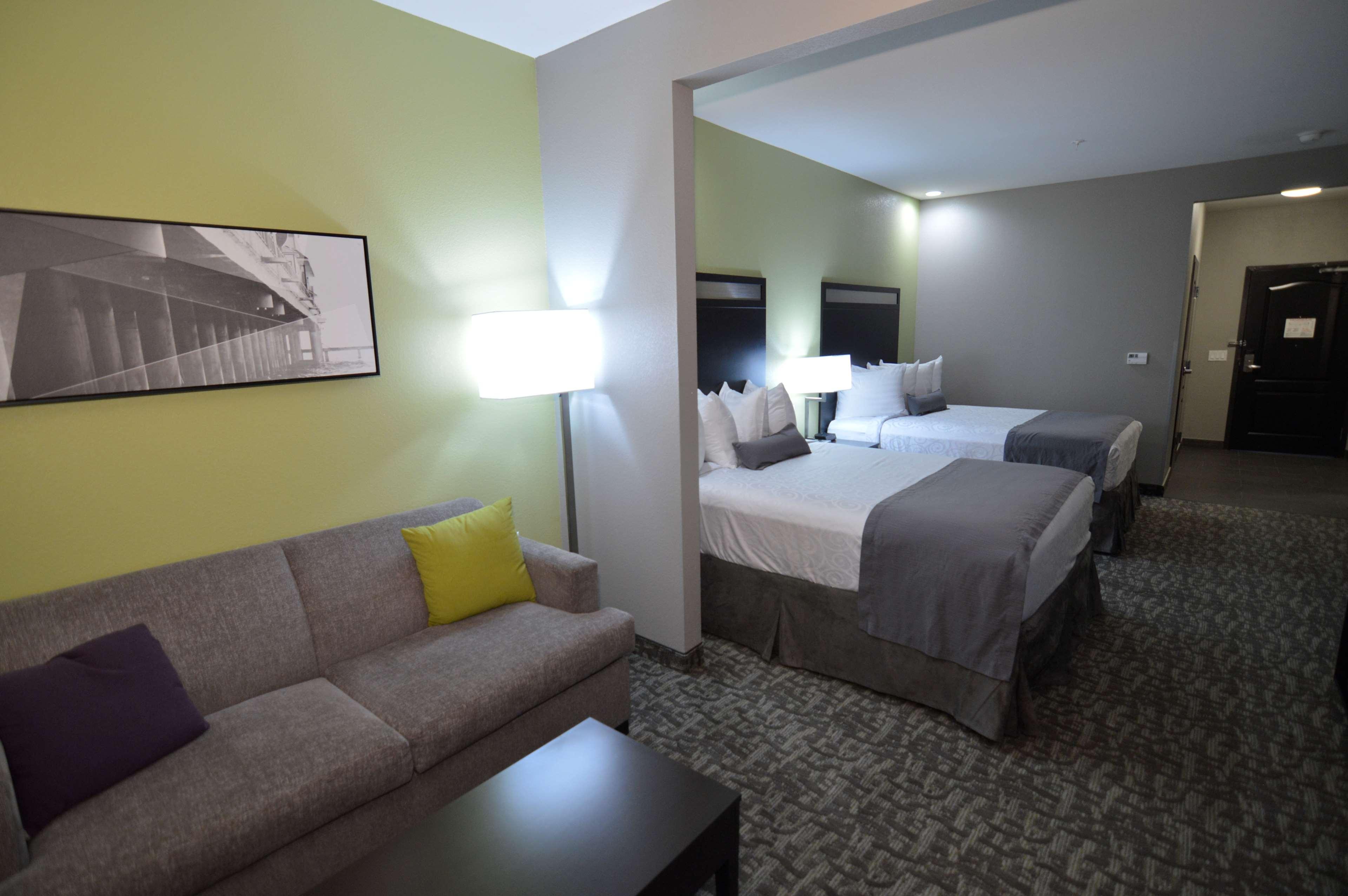 Suite Accessible-two Queen Beds