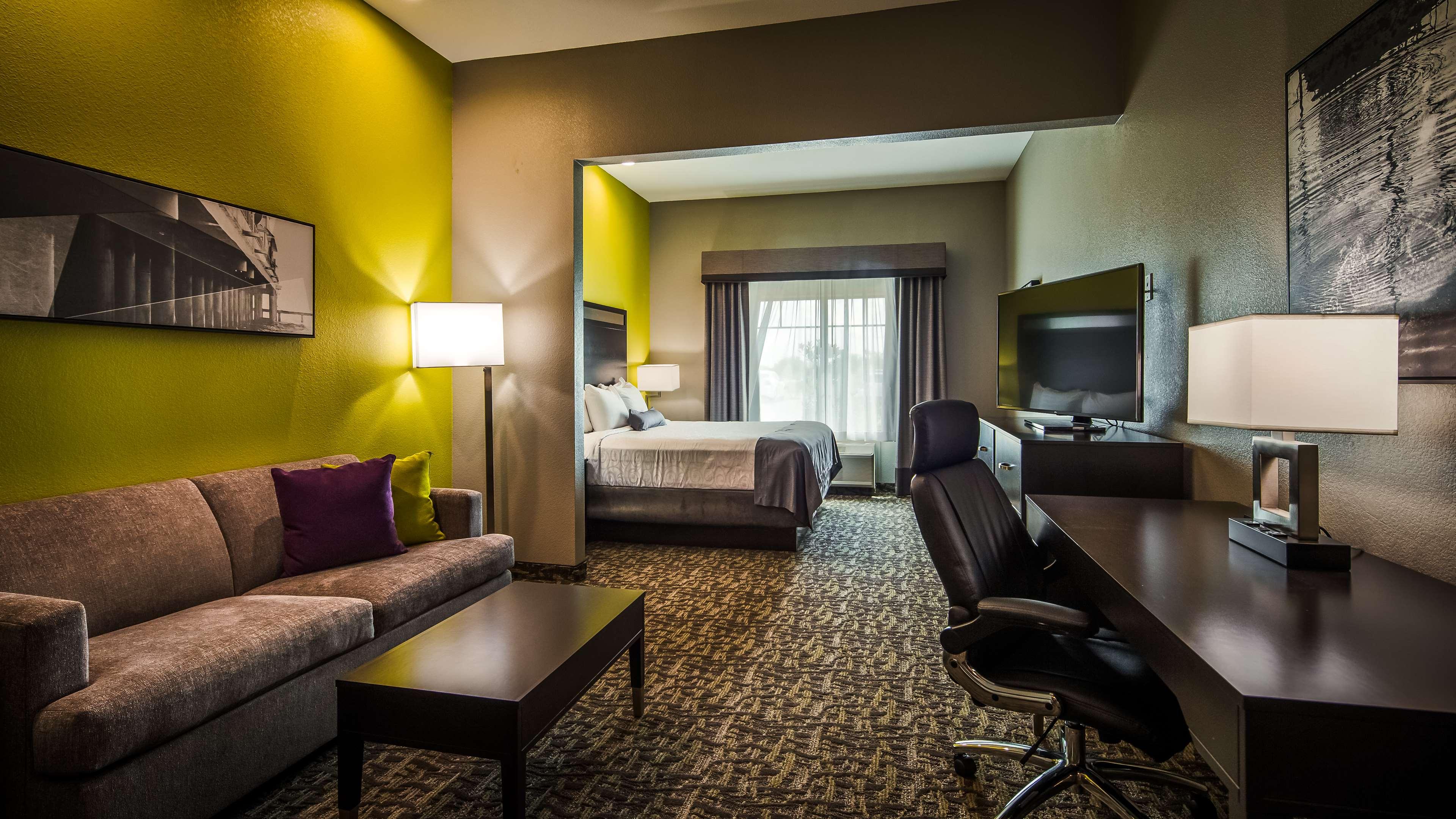 Suite Two Queen Beds