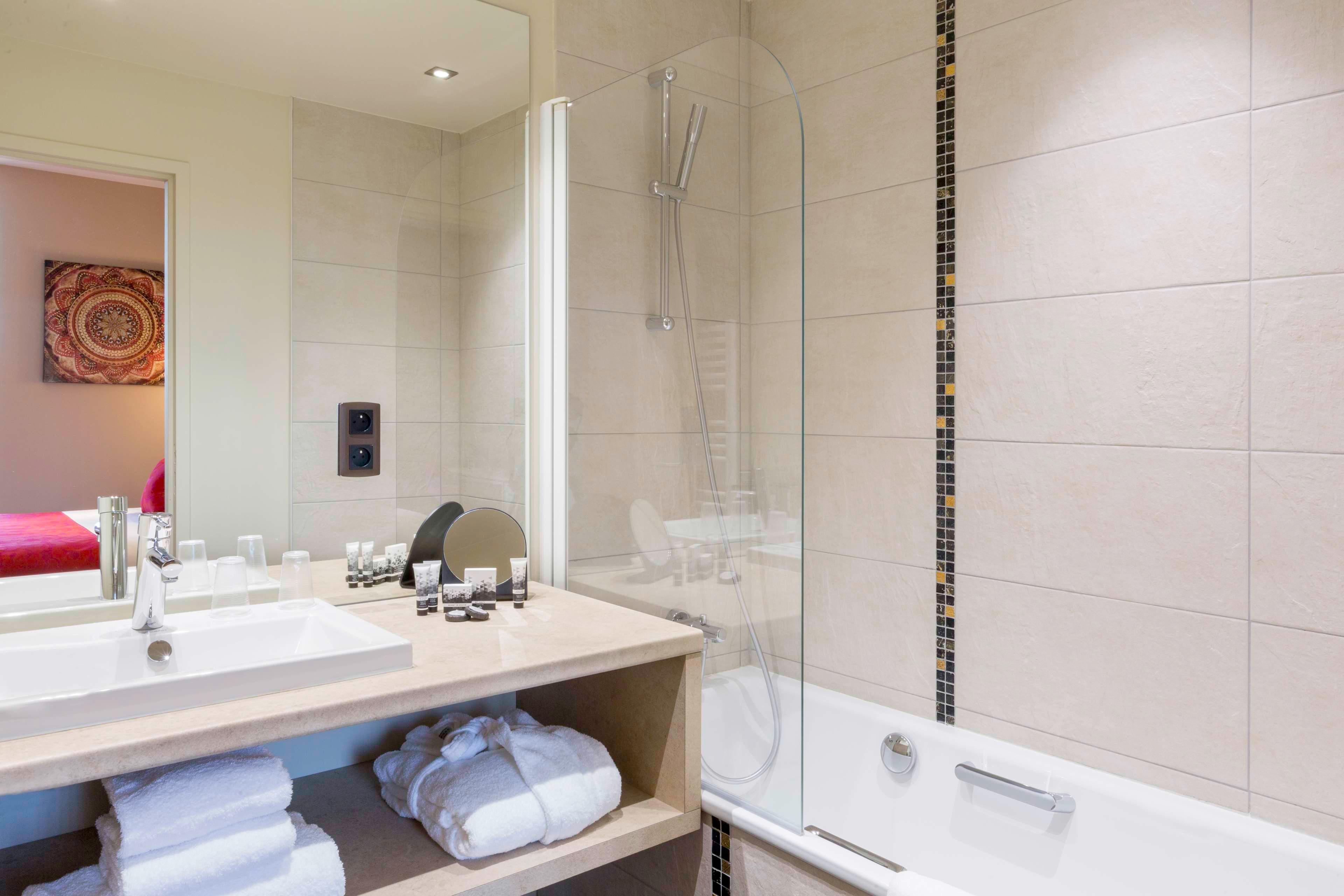 Junior Suite Queen Bed Non Smoking