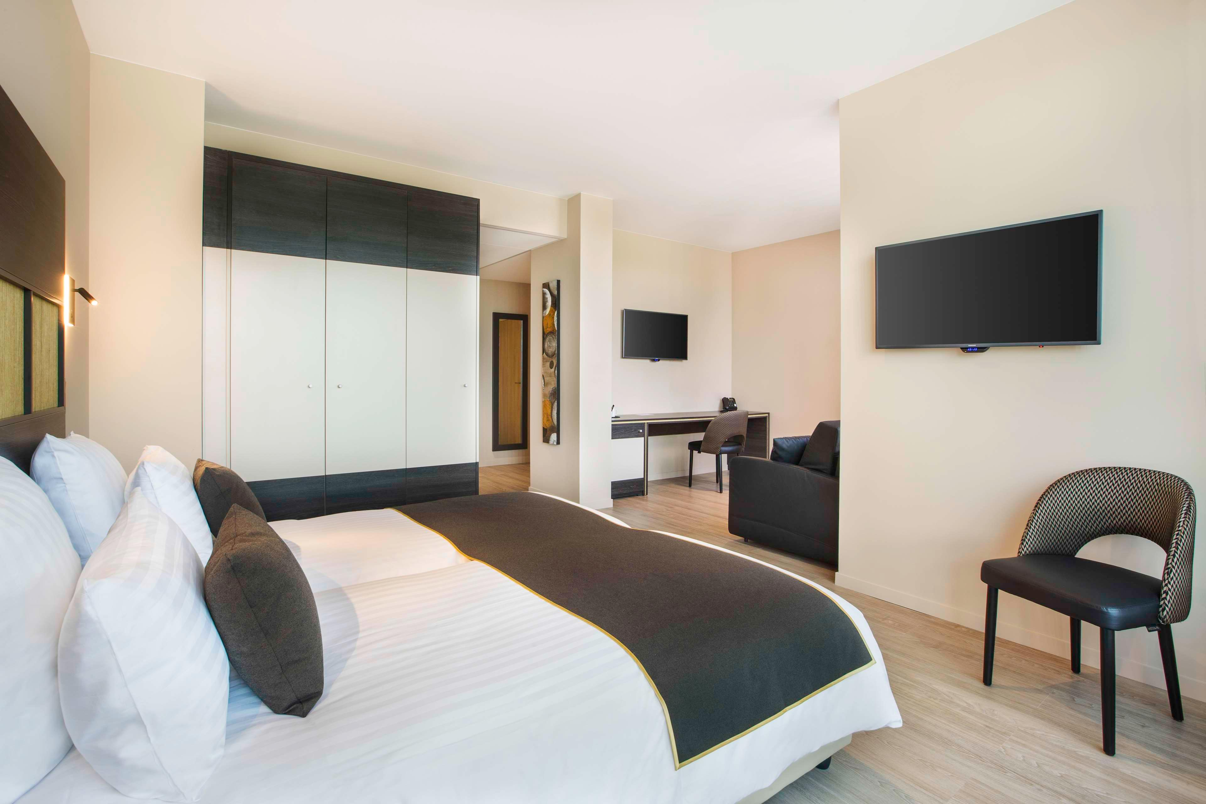 Family Room Capacity 4