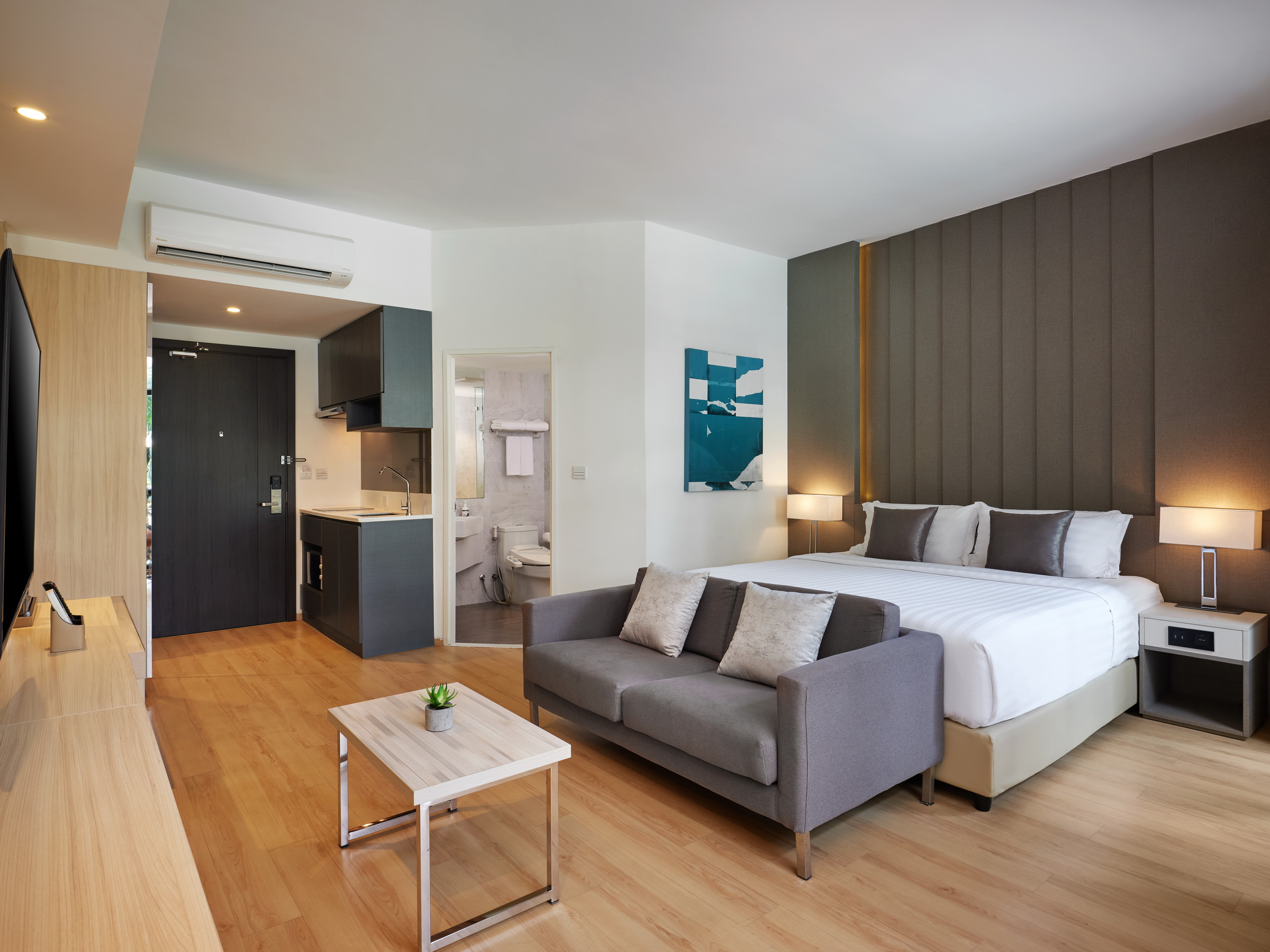 Double or Twin Deluxe Pool View