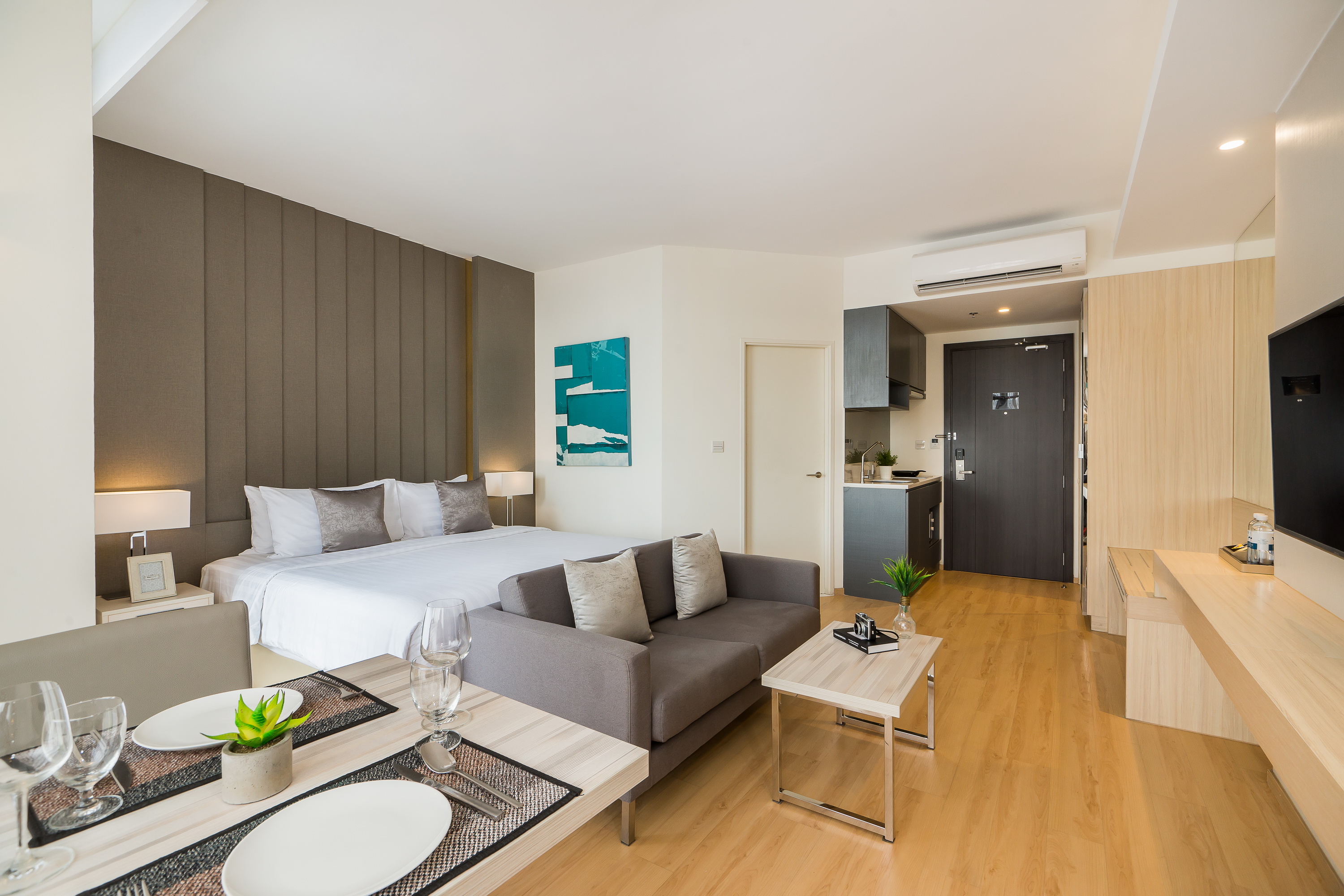 Double Deluxe Pool View