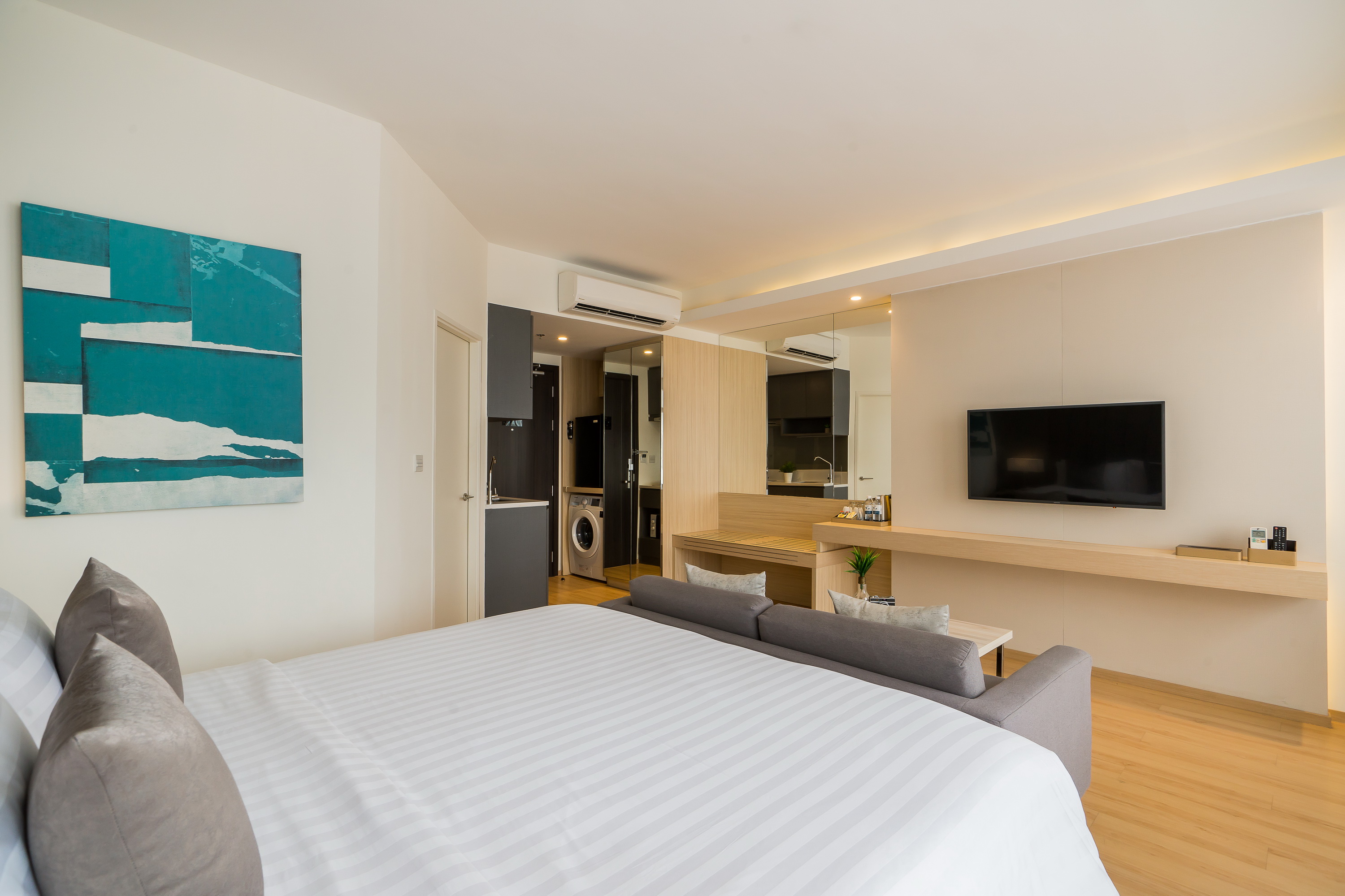 Double Deluxe Pool View