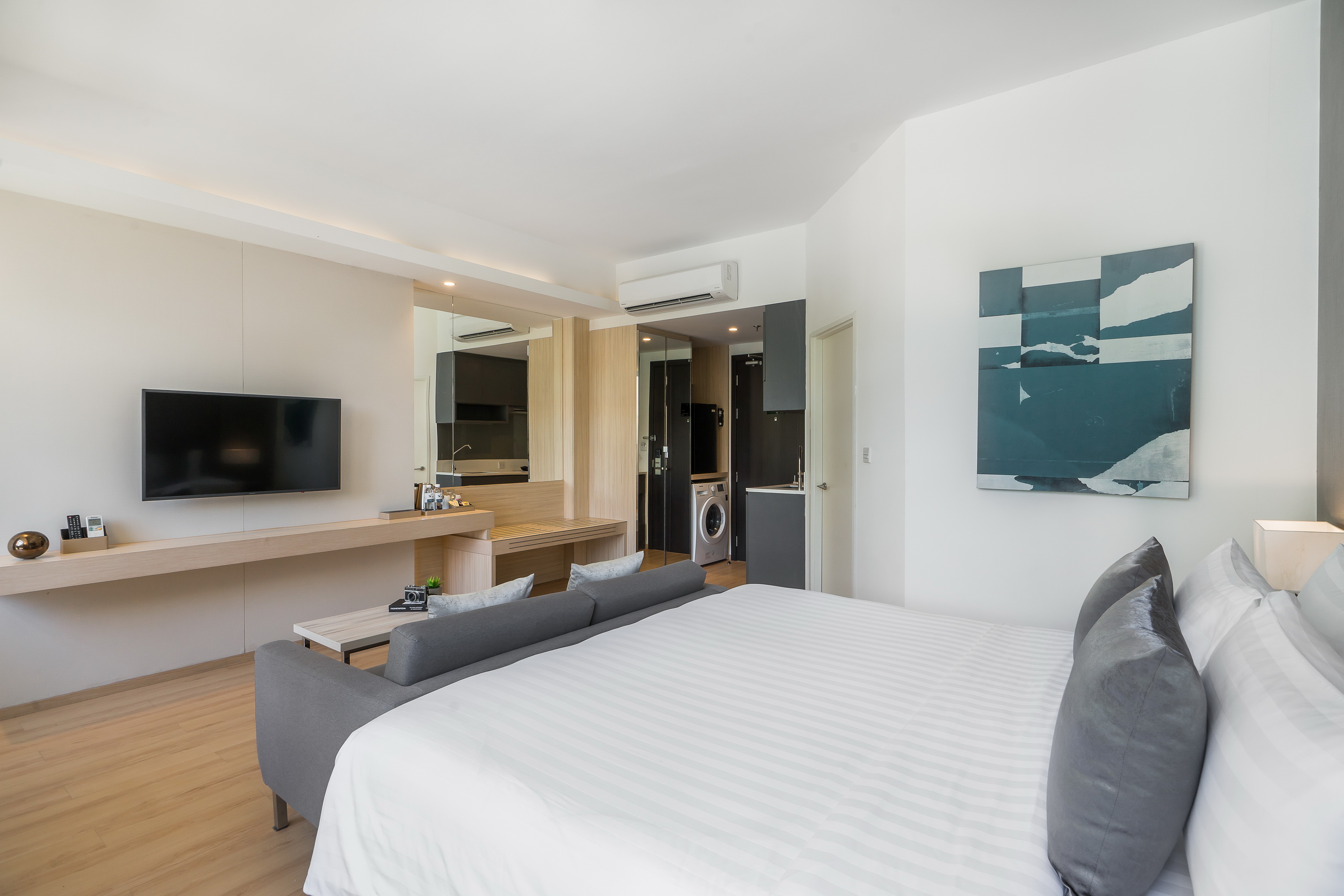 Double Deluxe Pool View