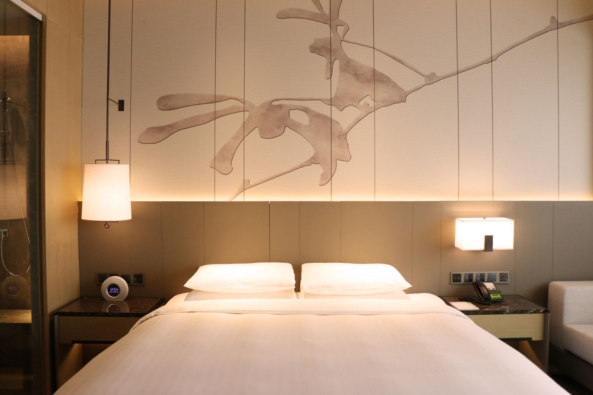 Double Premier King Bed